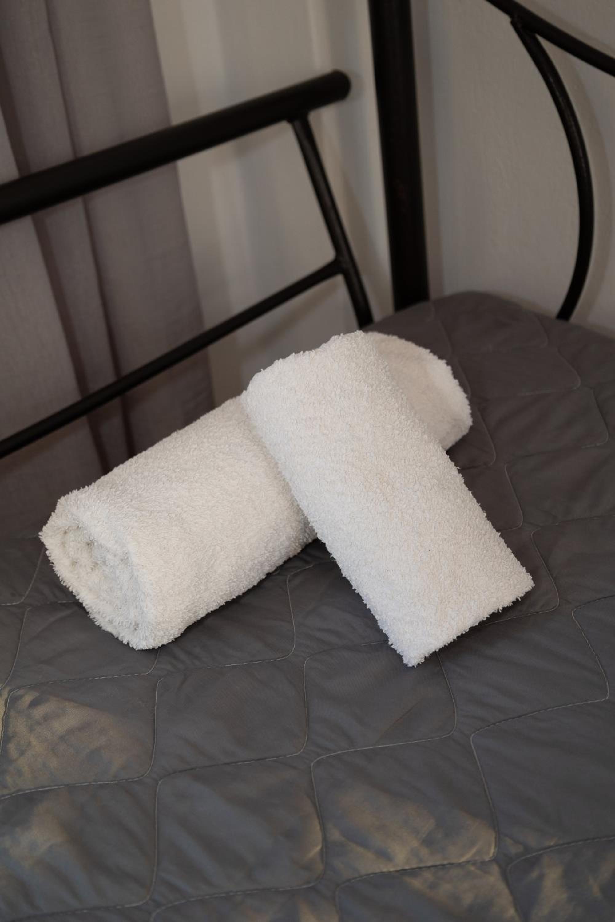 Apartment with Pool View 