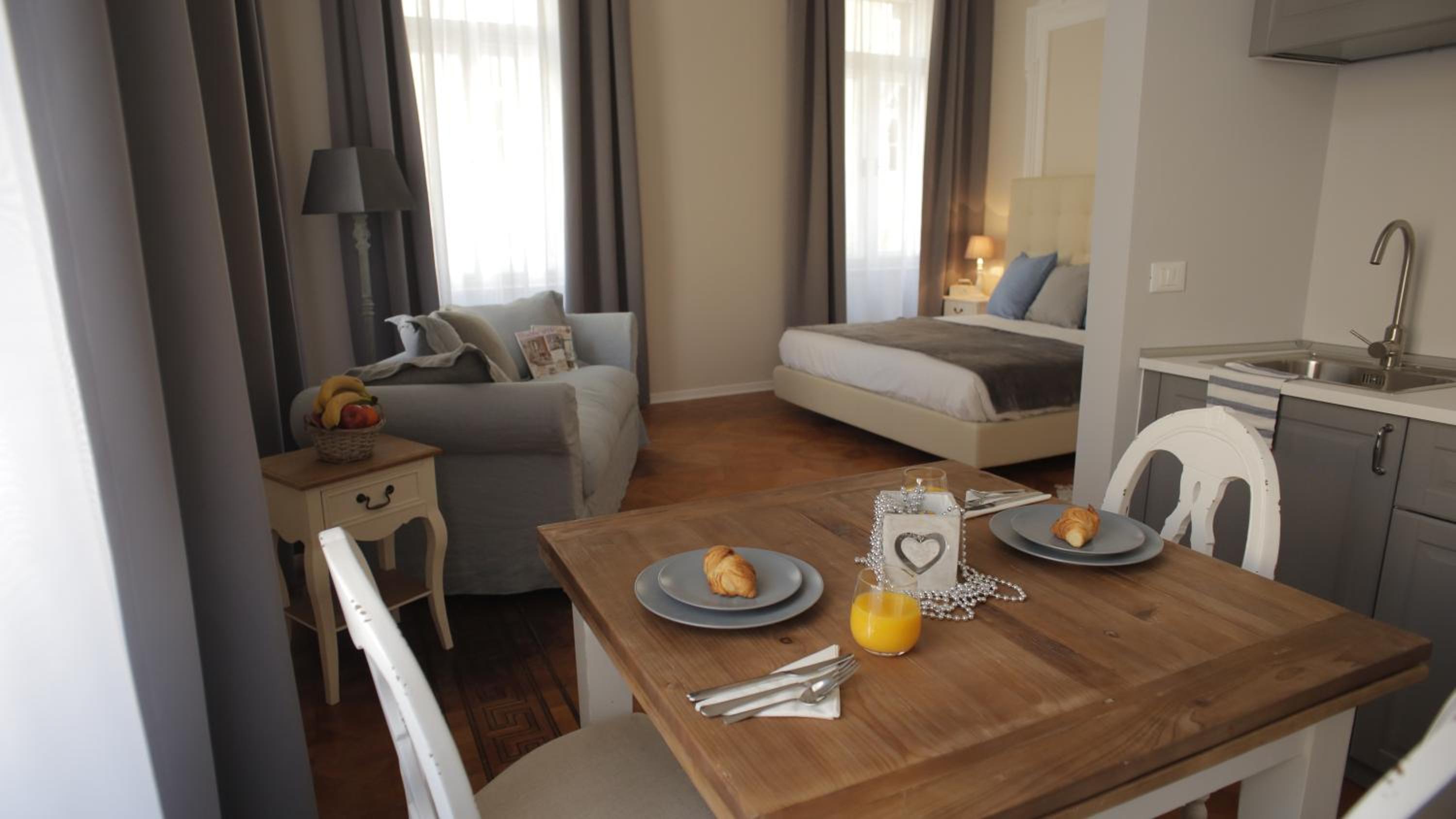 Junior Suite with Canal View photo 1