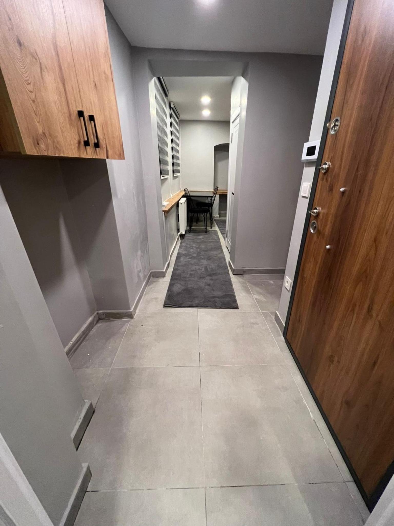 Apartment photo 2