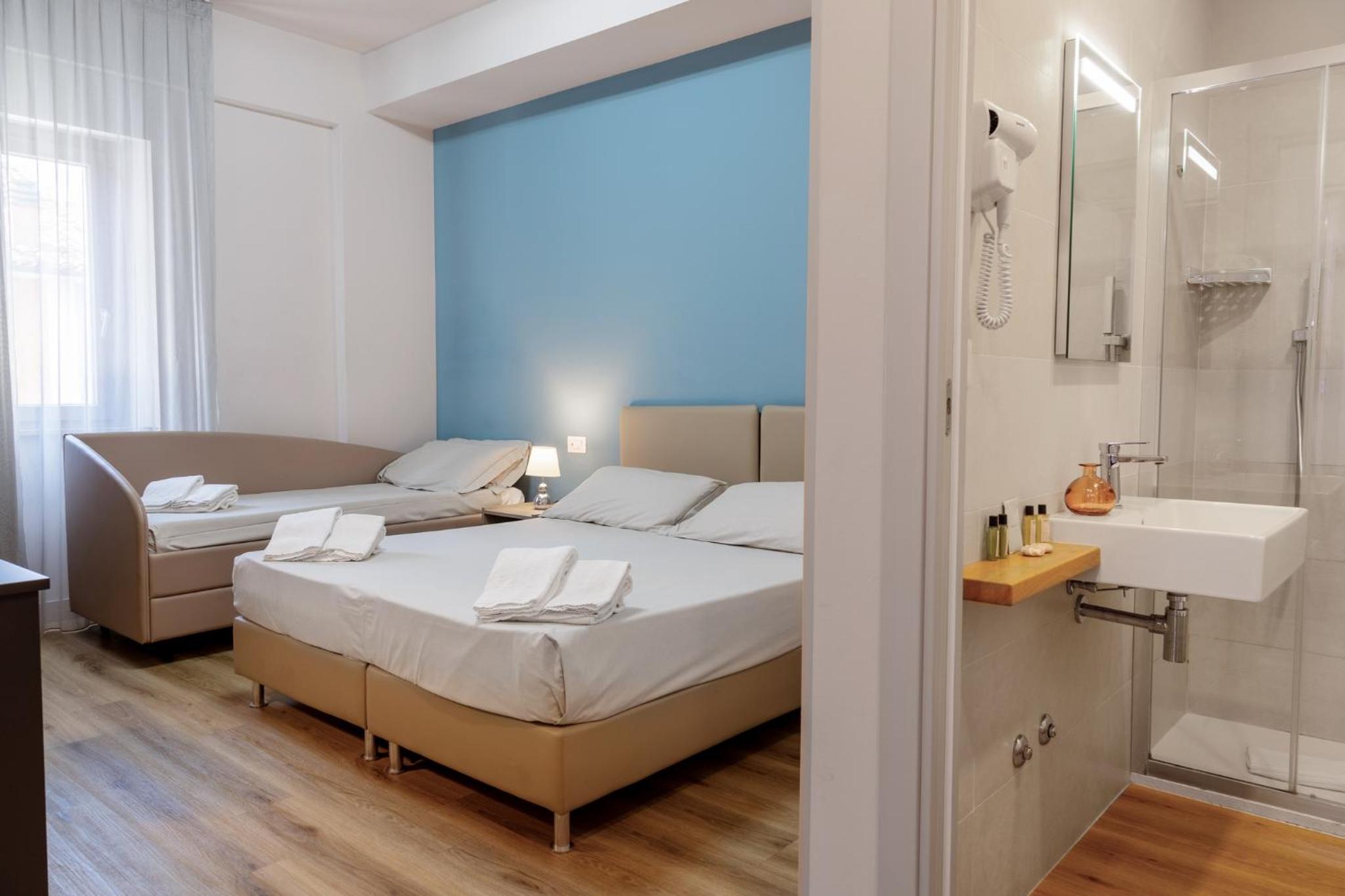 Classic Triple Room - Photo 1