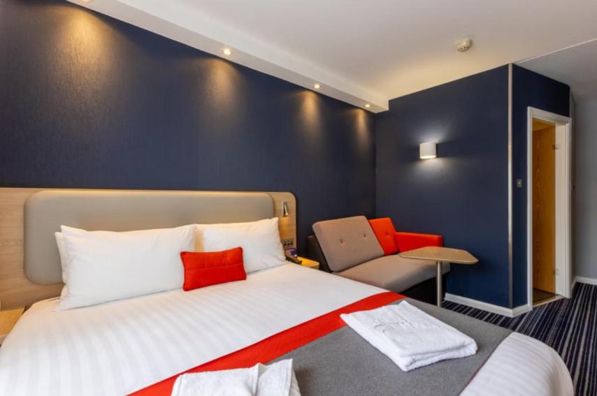 Standard Double Room with Sofa Bed and Free Hot Breakfast photo 2