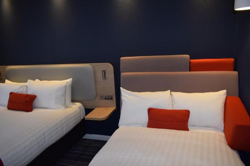 Standard Double Room with Sofa Bed and Free Hot Breakfast photo 3