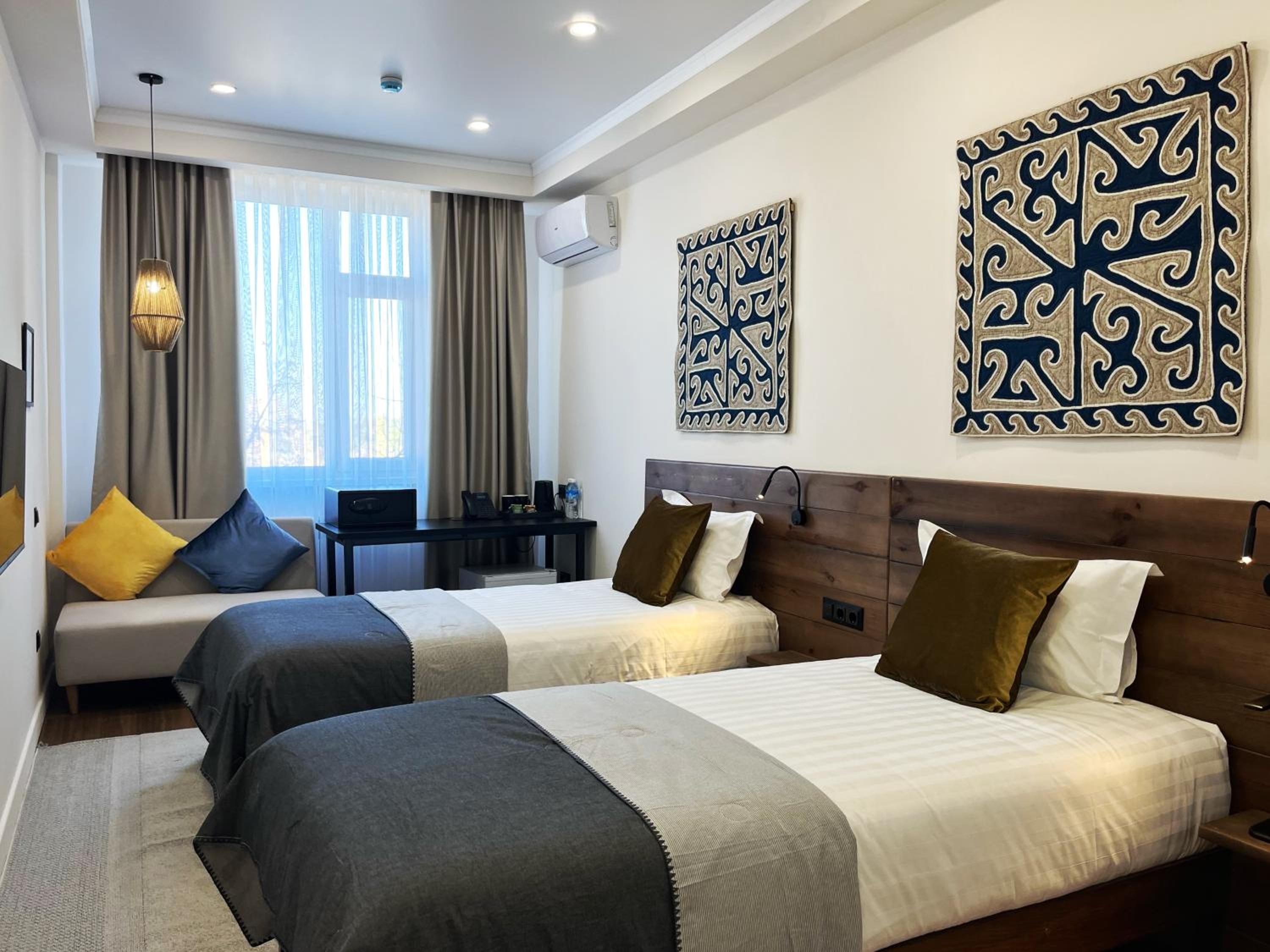 Twin Room - Photo 5