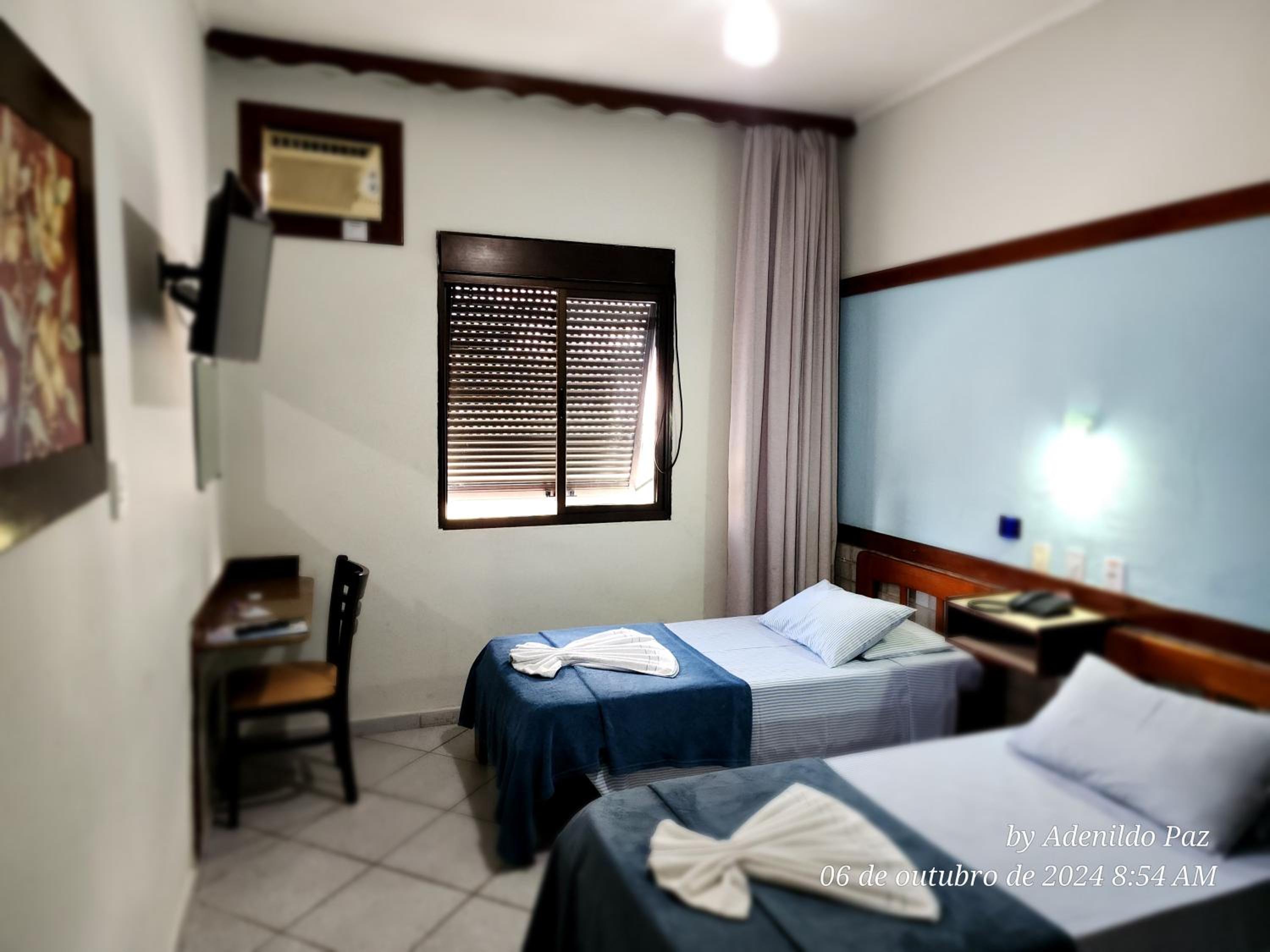 Standard Twin Room photo 3