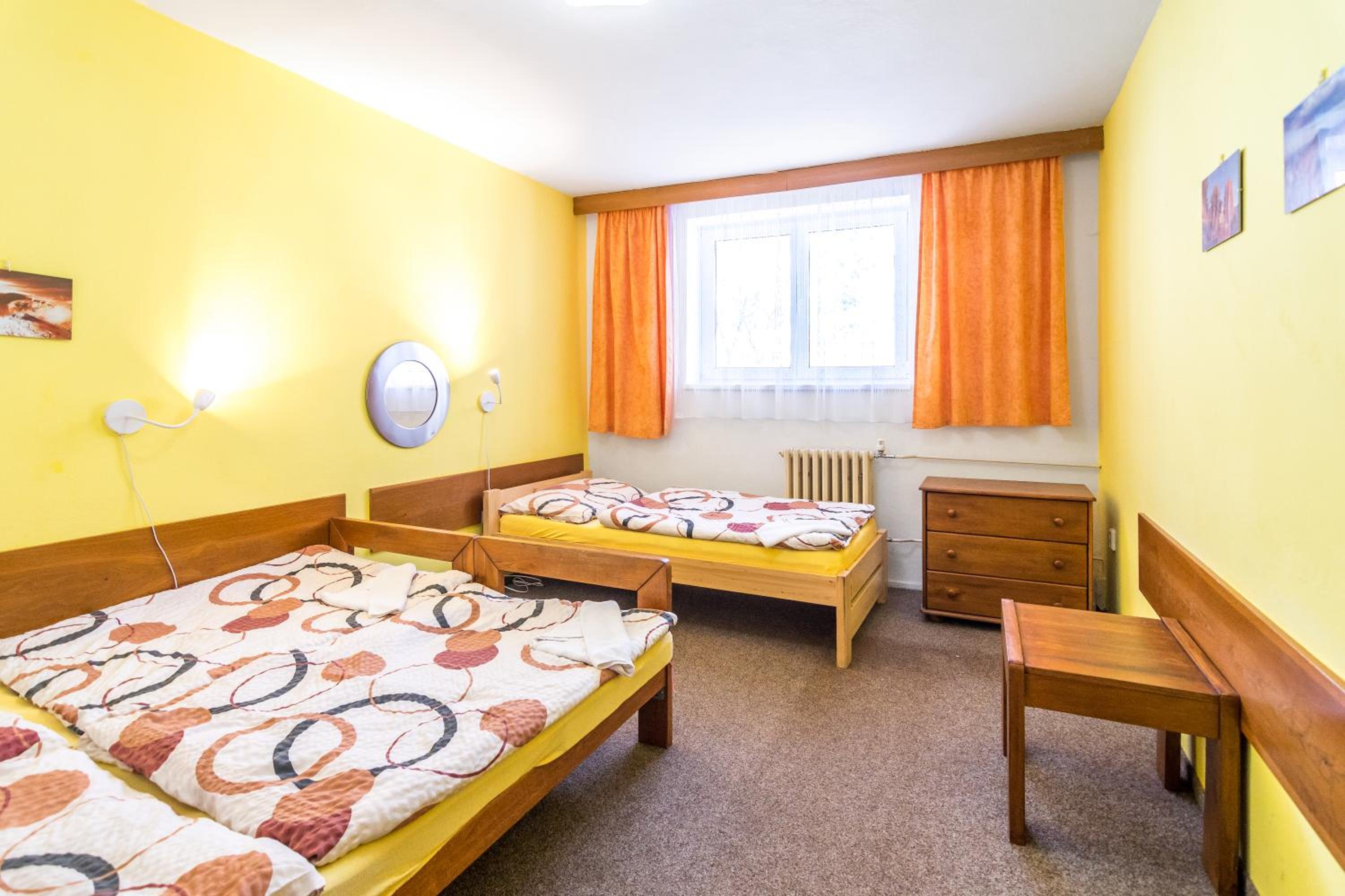 Triple Room with Private Bathroom photo 1