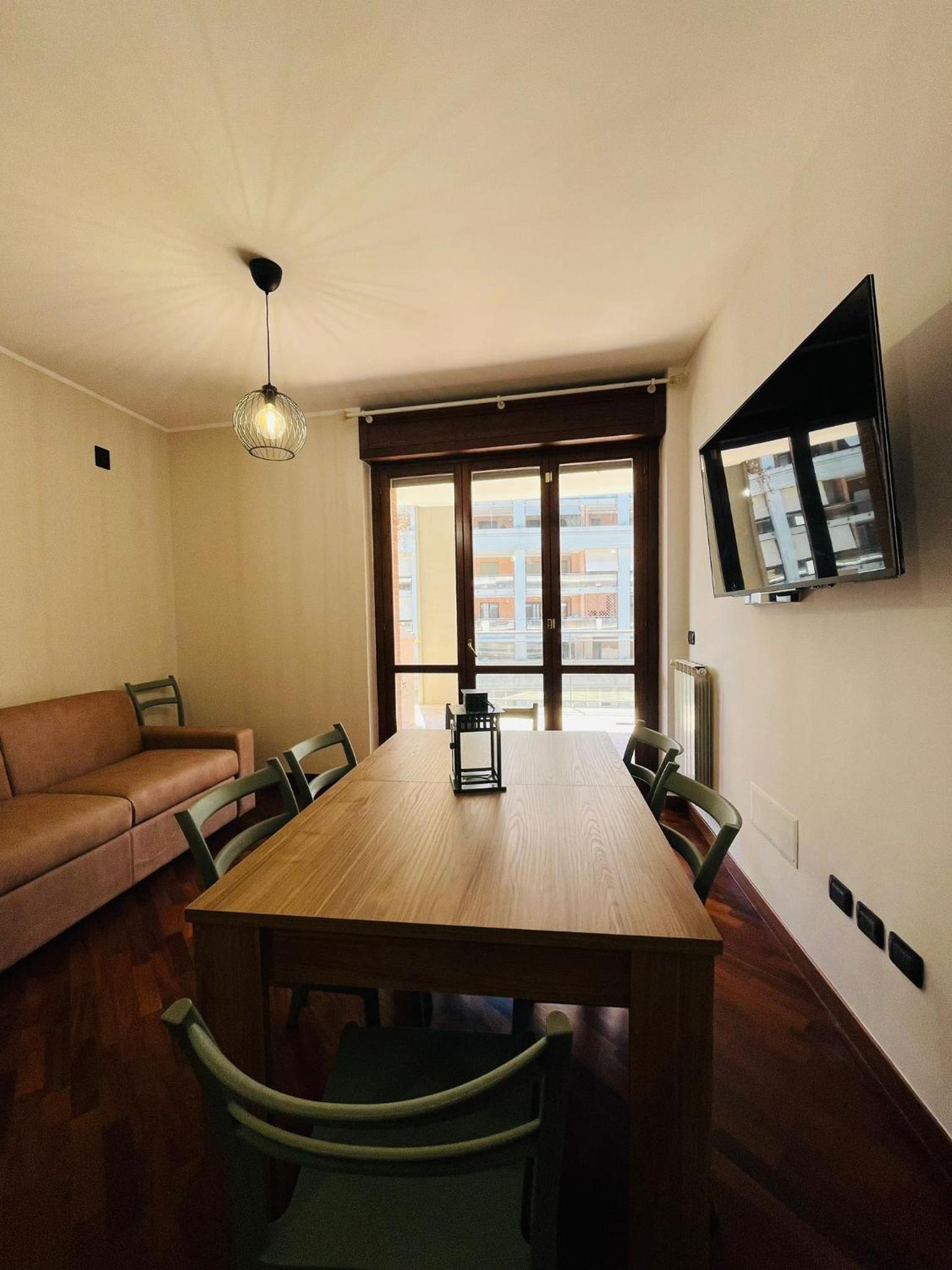 Two-Bedroom Loft Apartment - Photo 4