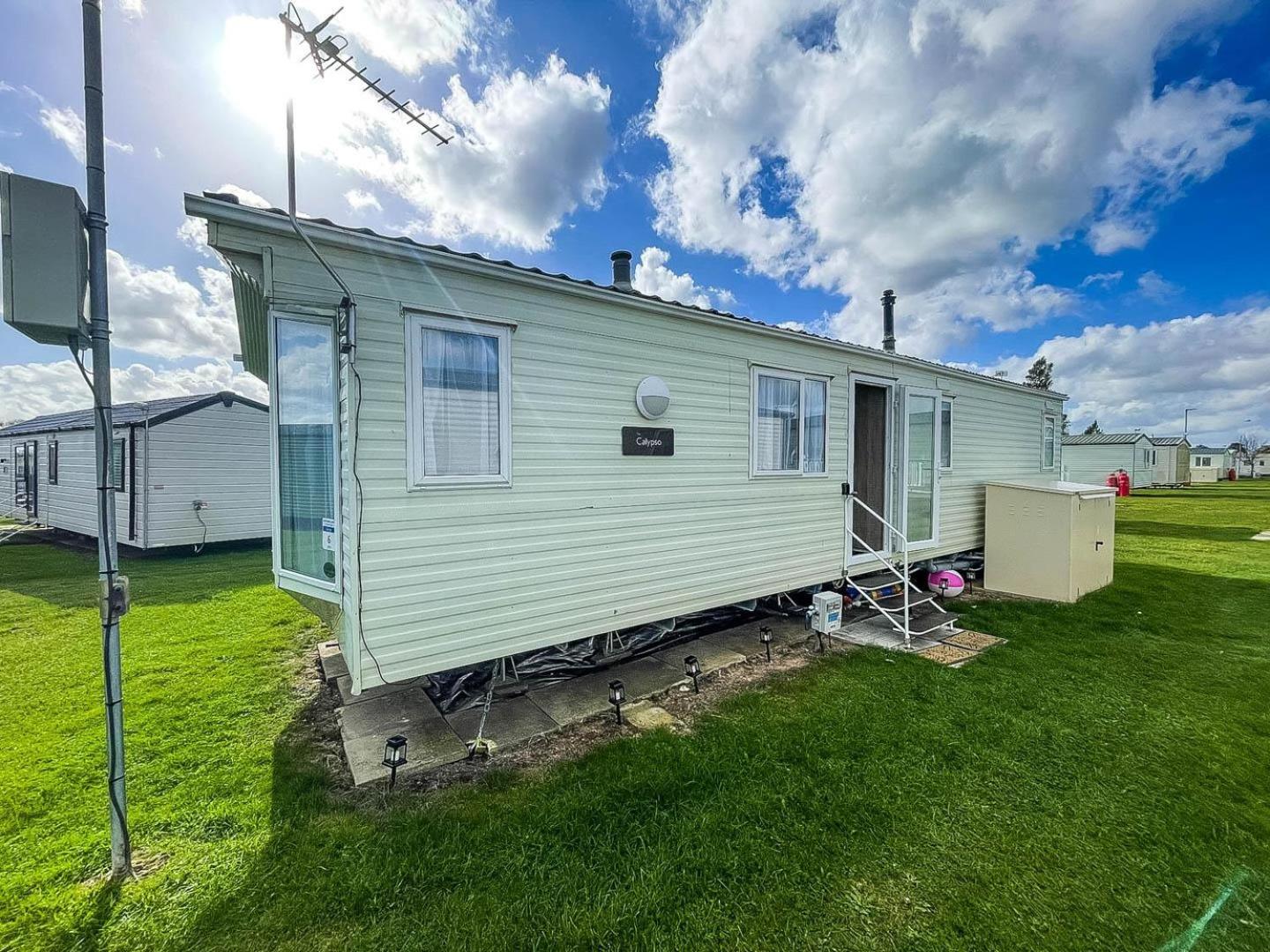 Mobile Home photo 2