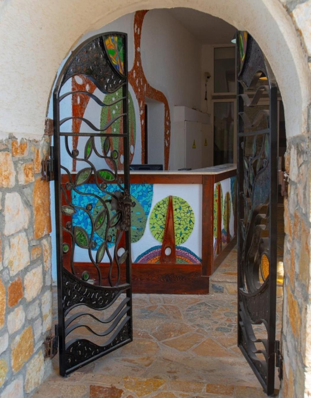 Two-Bedroom Apartment With Balcony And Sea View photo 3