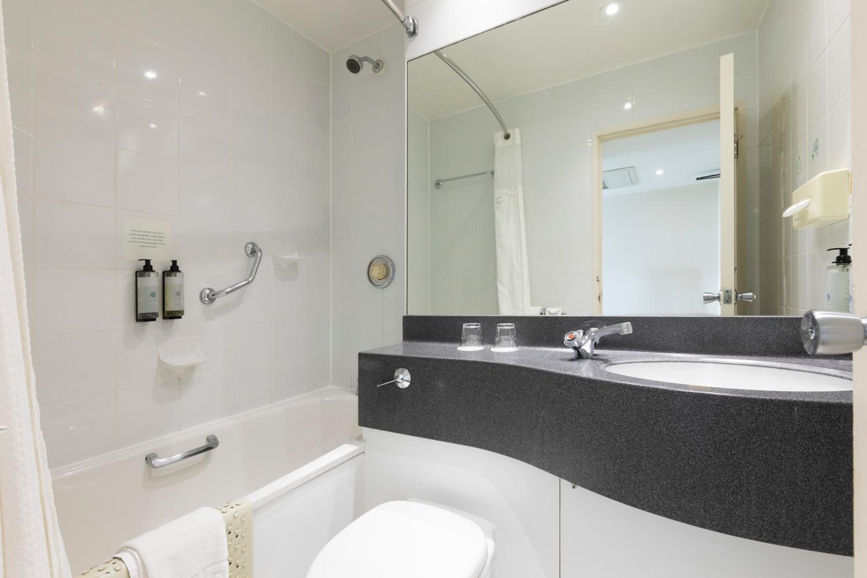 Premium Room - Photo 6