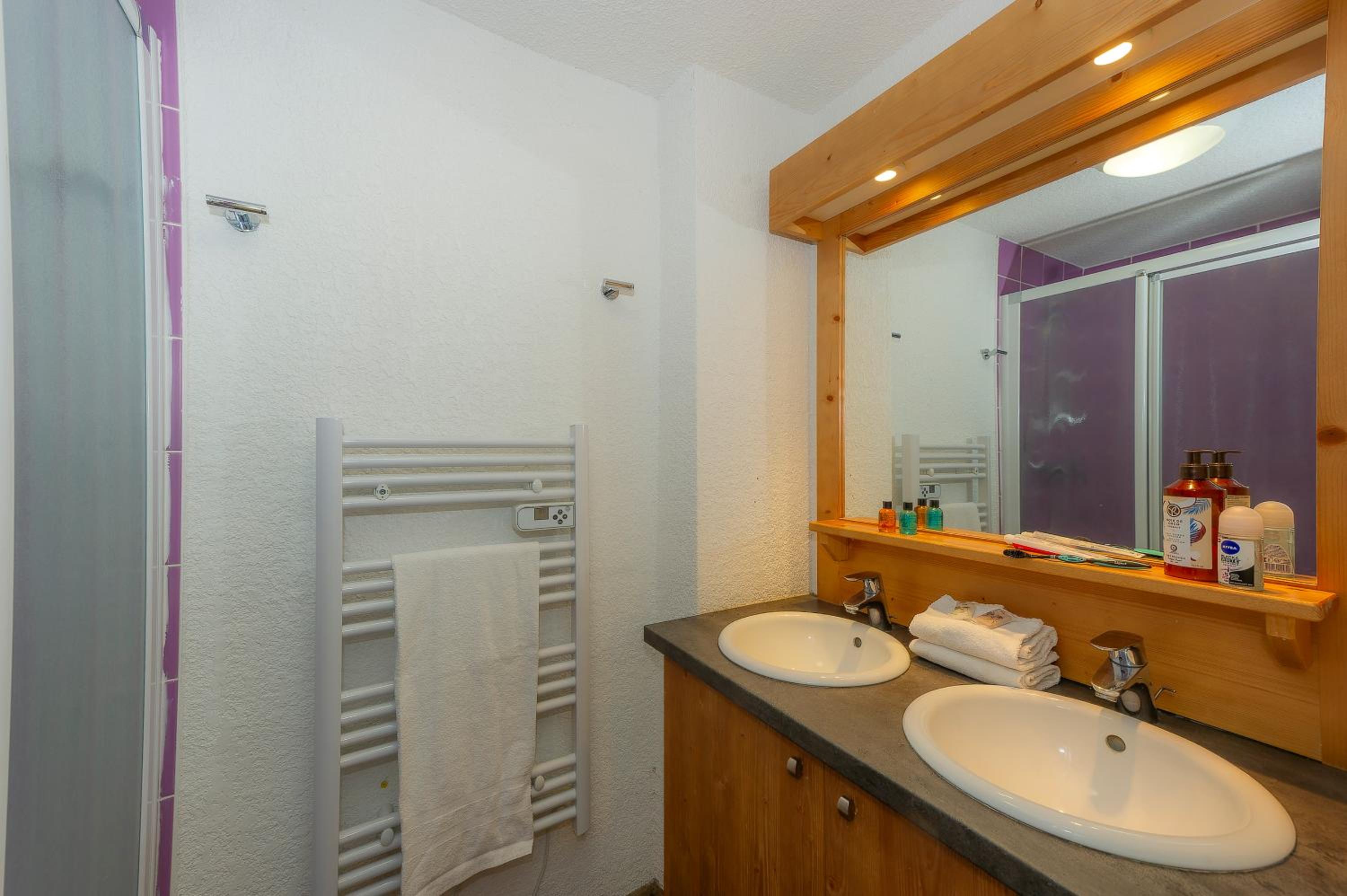 One-Bedroom Apartment (4 Adults) photo 3
