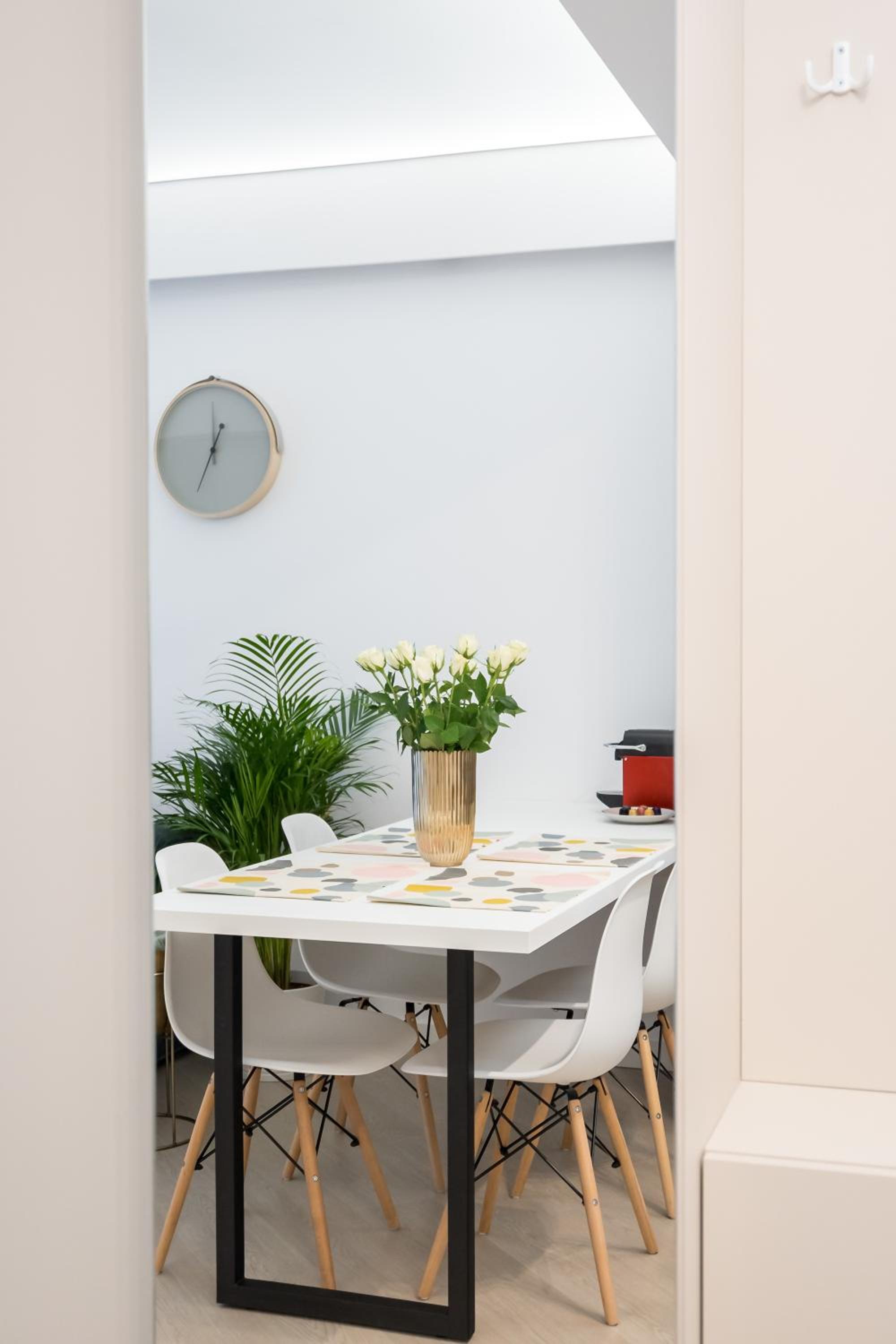 One-Bedroom Apartment - Non-Smoking photo 2