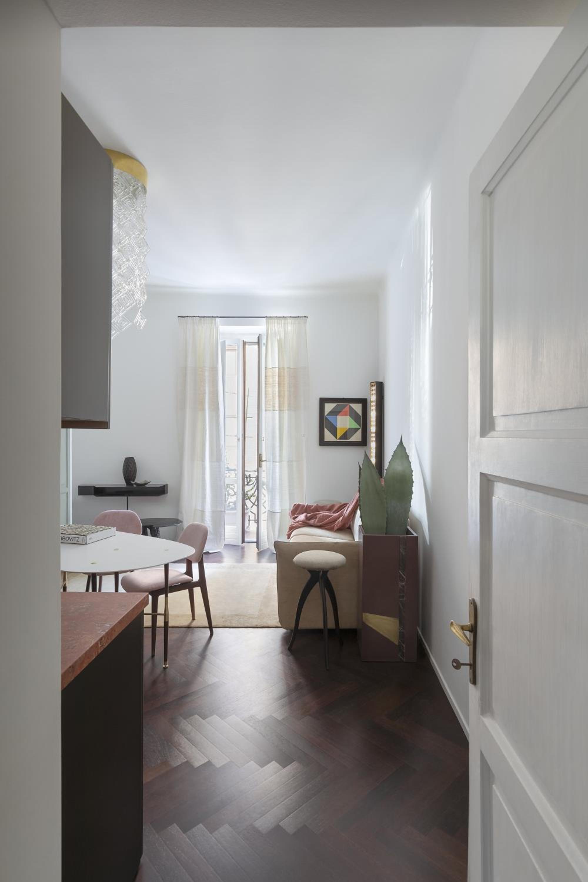 One-Bedroom Apartment