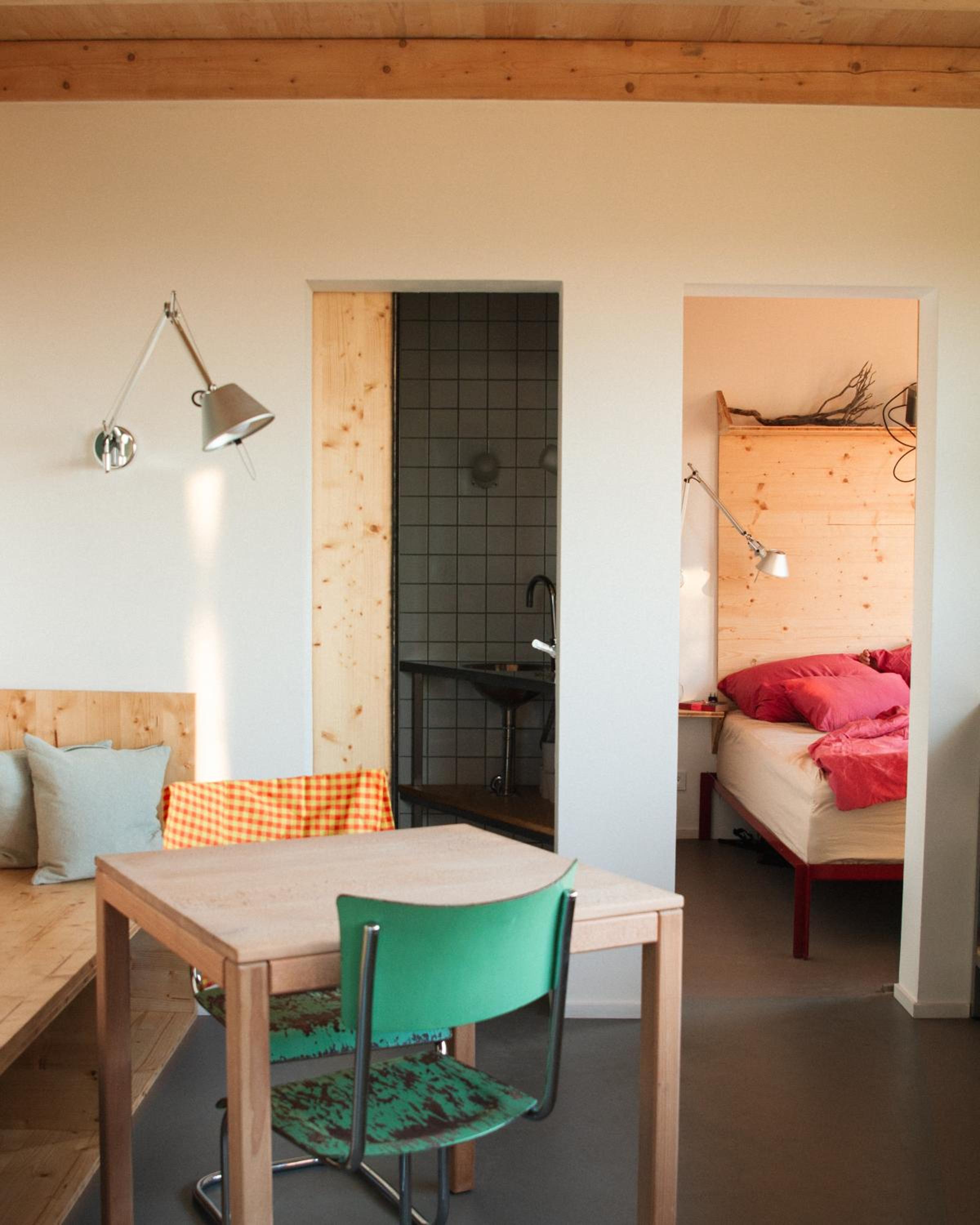 One-Bedroom House photo 1