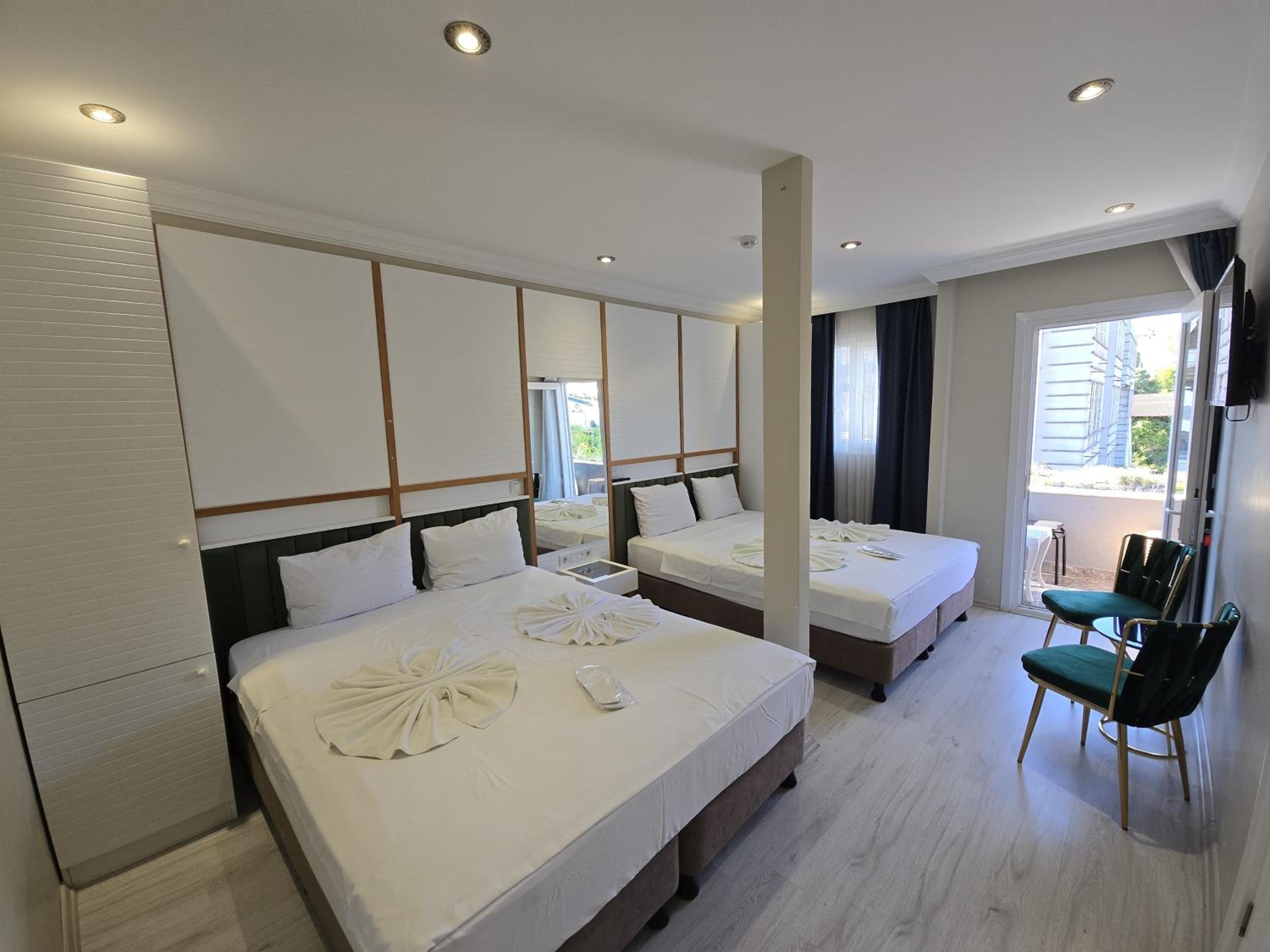 Quadruple Room photo 2