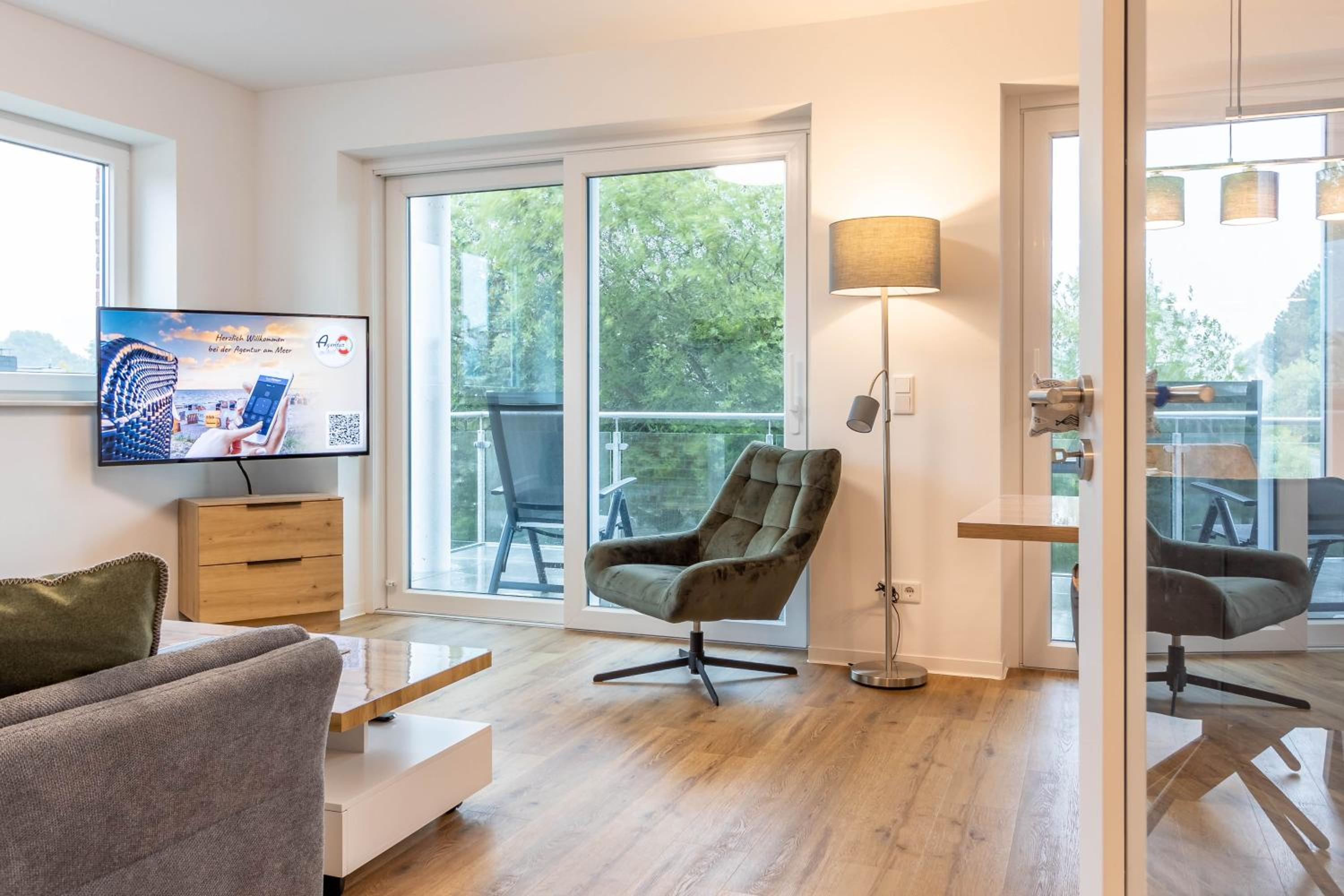 Apartment with Balcony
