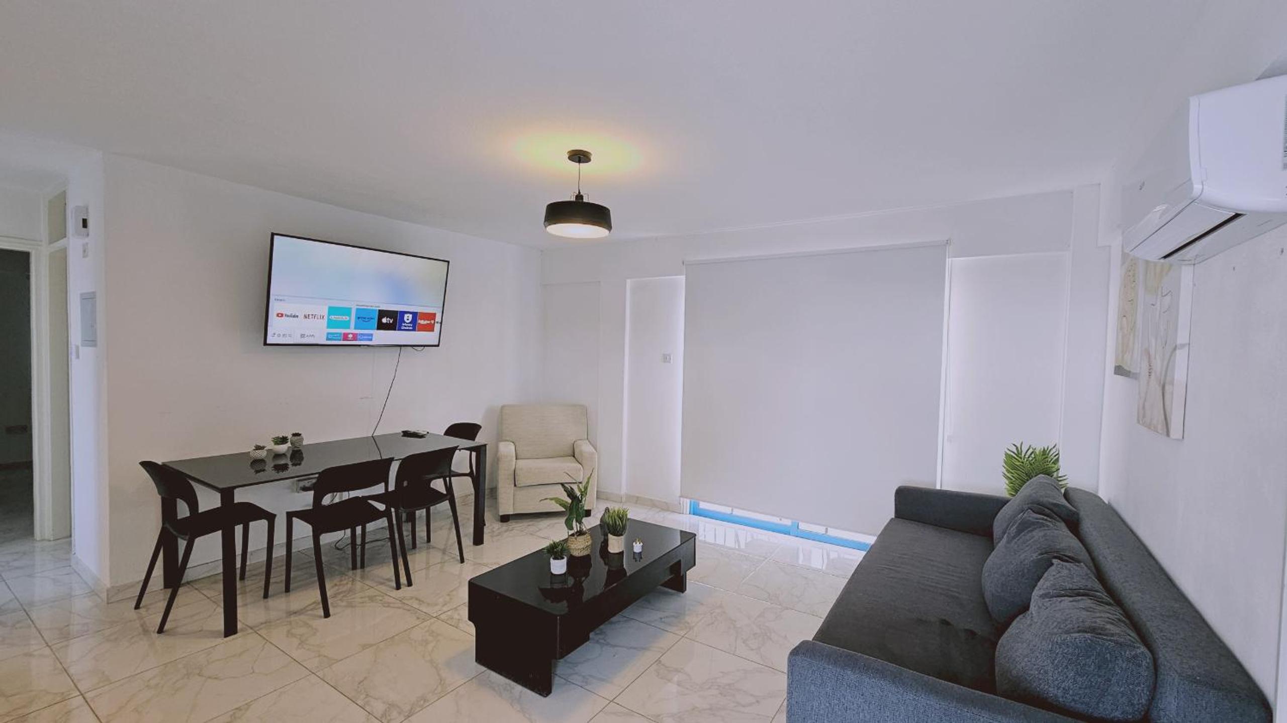 Apartment photo 1