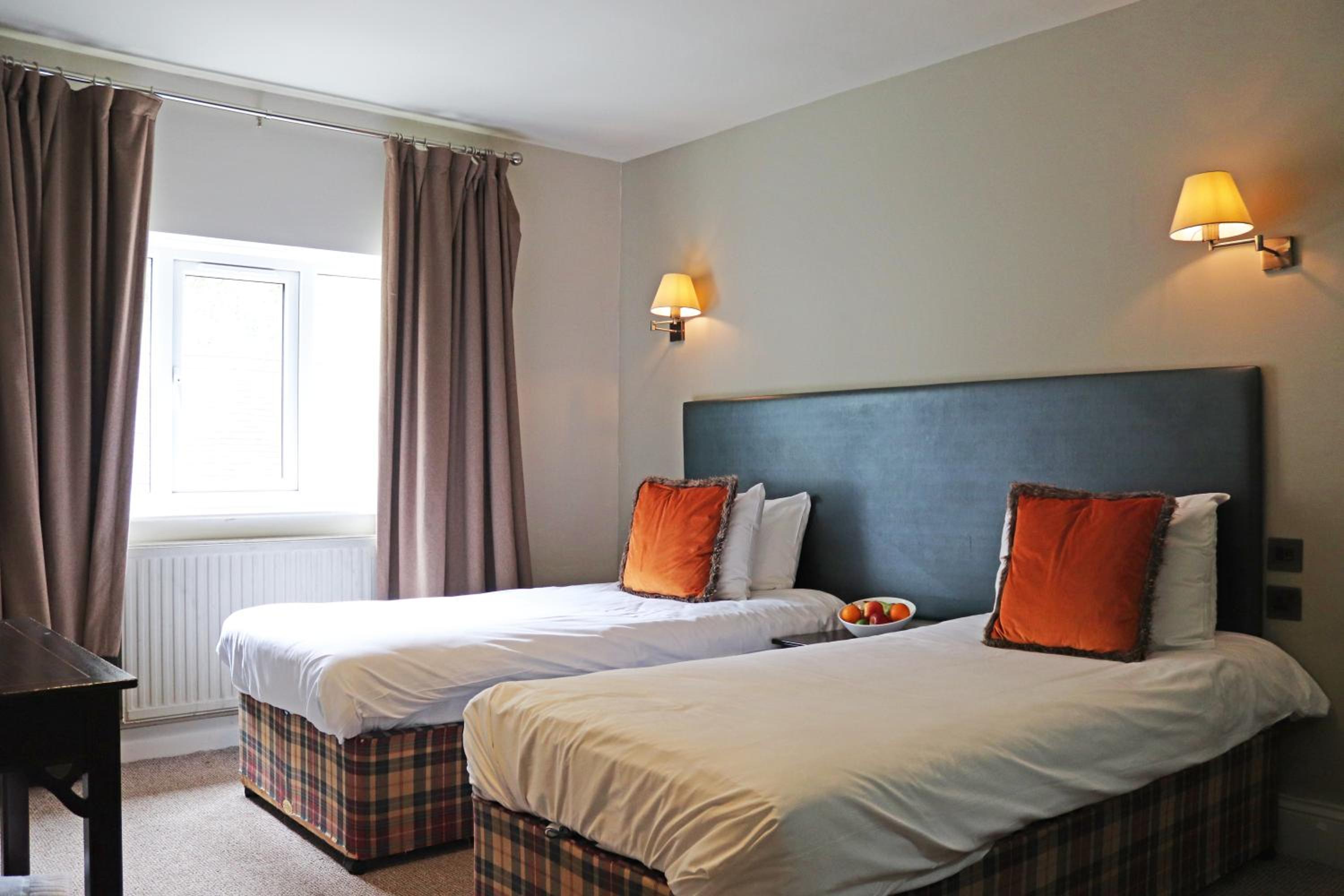 Large Double or Twin Room photo 3