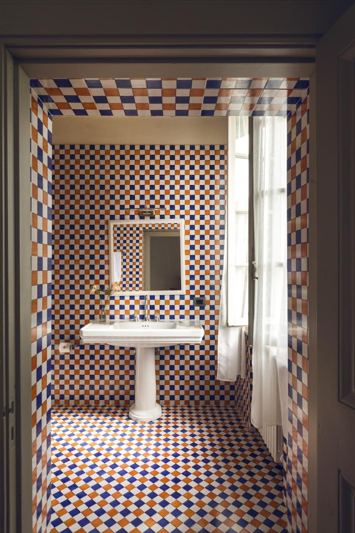 Suite - Photo 11