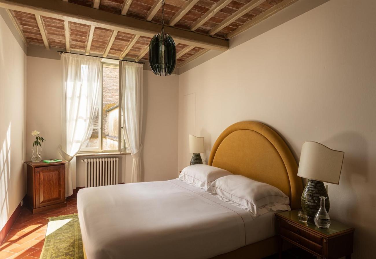 Suite - Photo 3