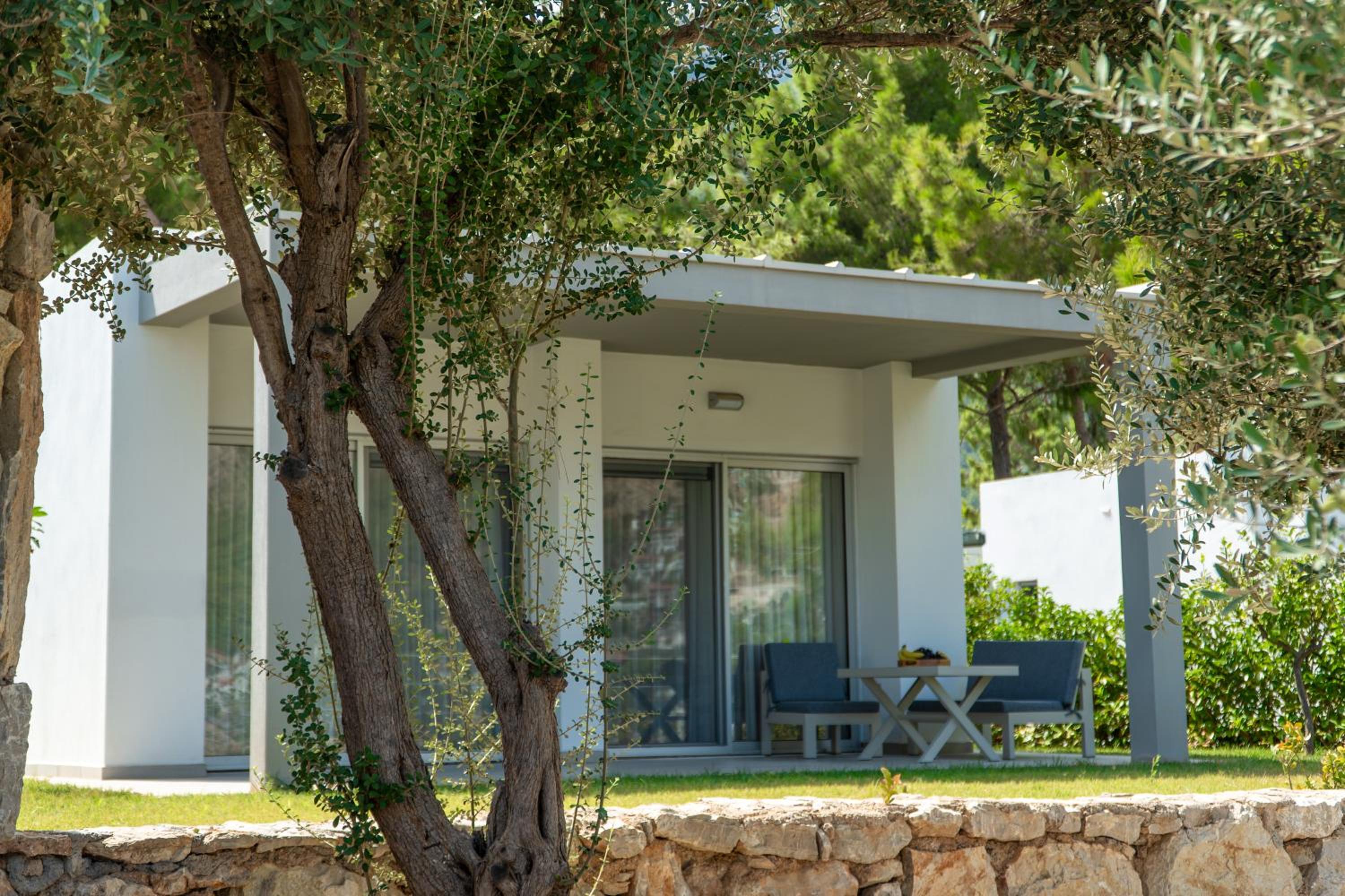 Villa with Sea View - Photo 1