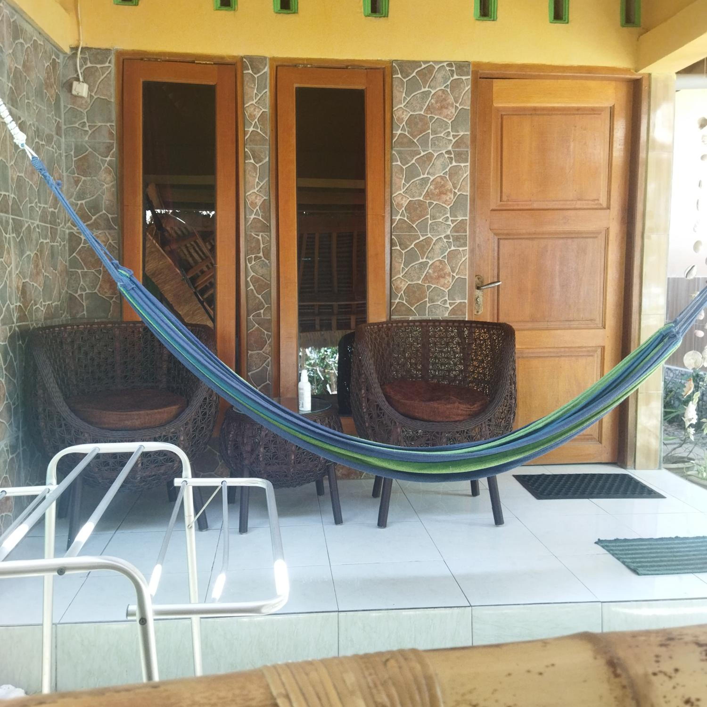 Double Room with Private Bathroom - Photo 16