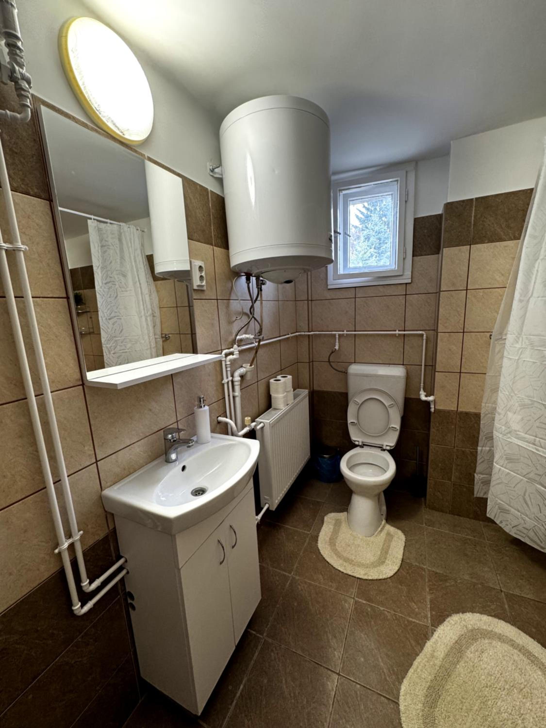 Apartment - Ground Floor photo 2
