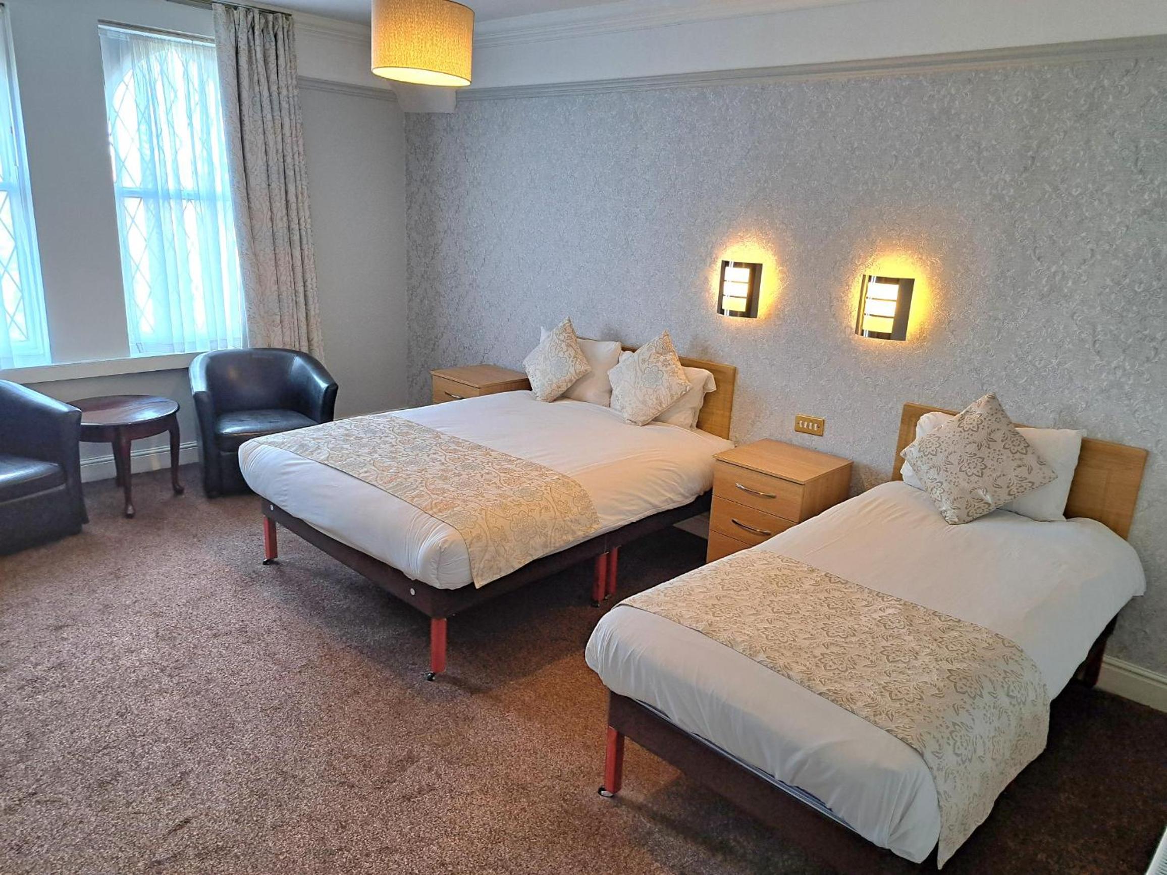 Family Room - Photo 3