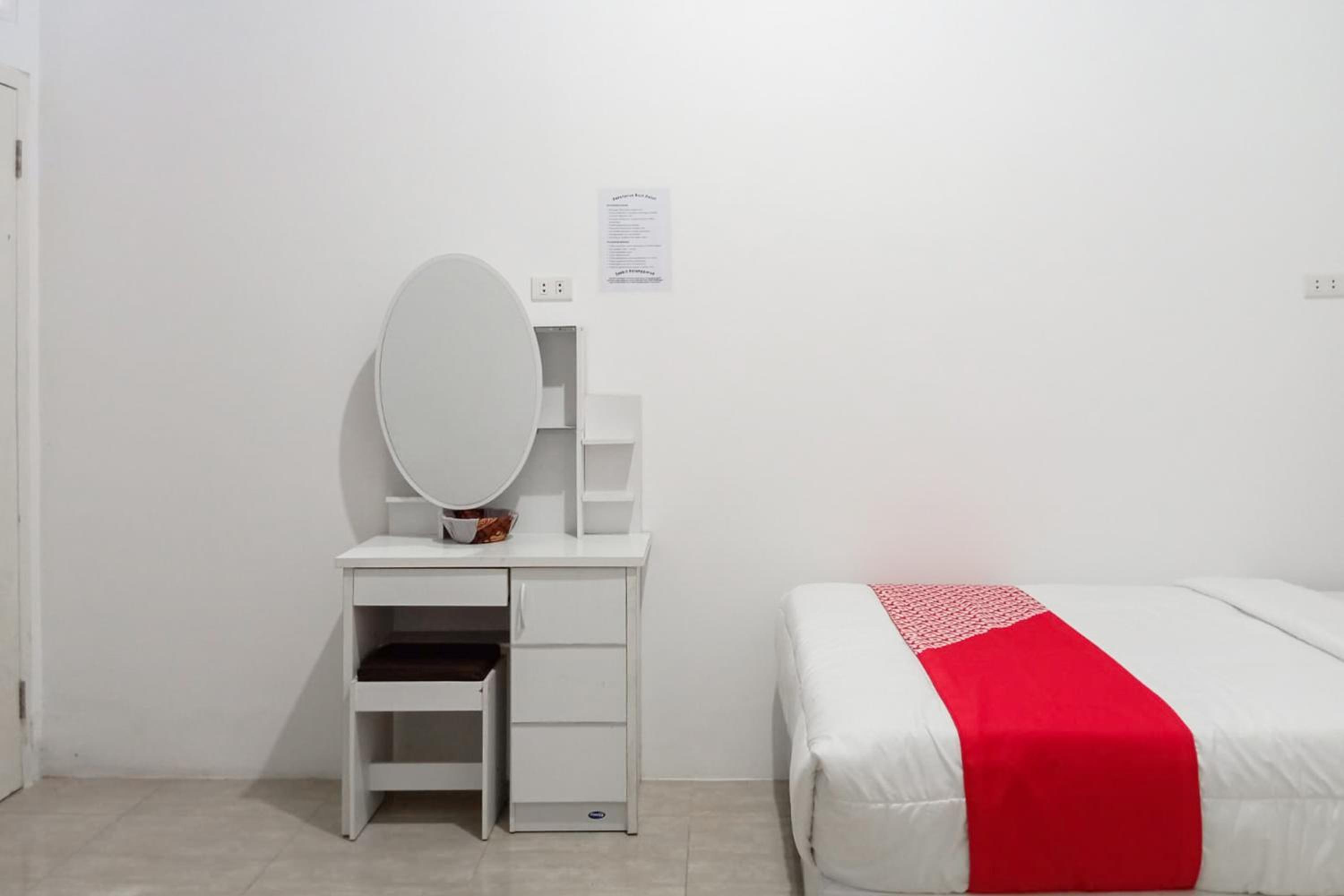 Budget Single Room photo 2