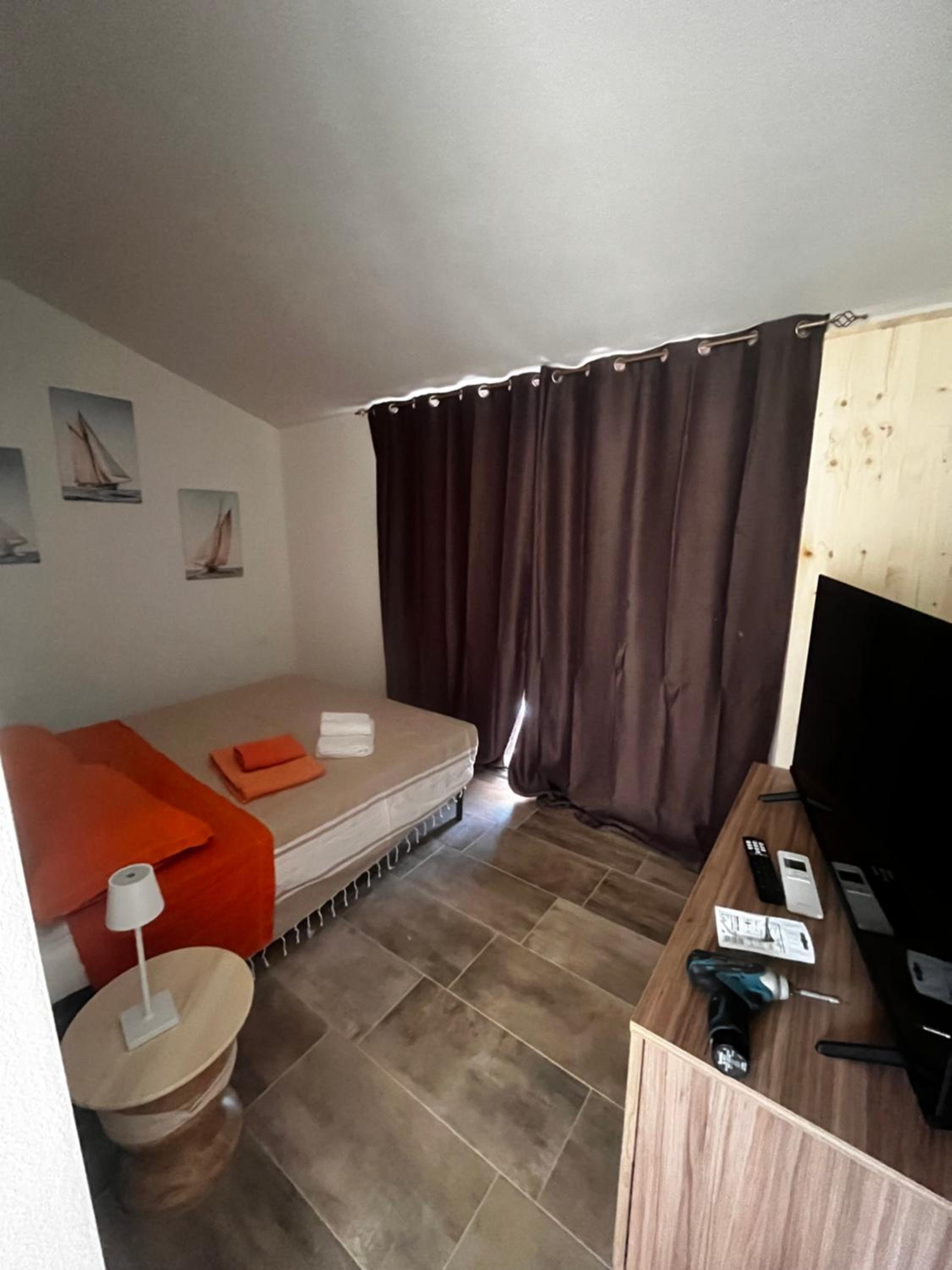 Deluxe Double Room with Sea View photo 2