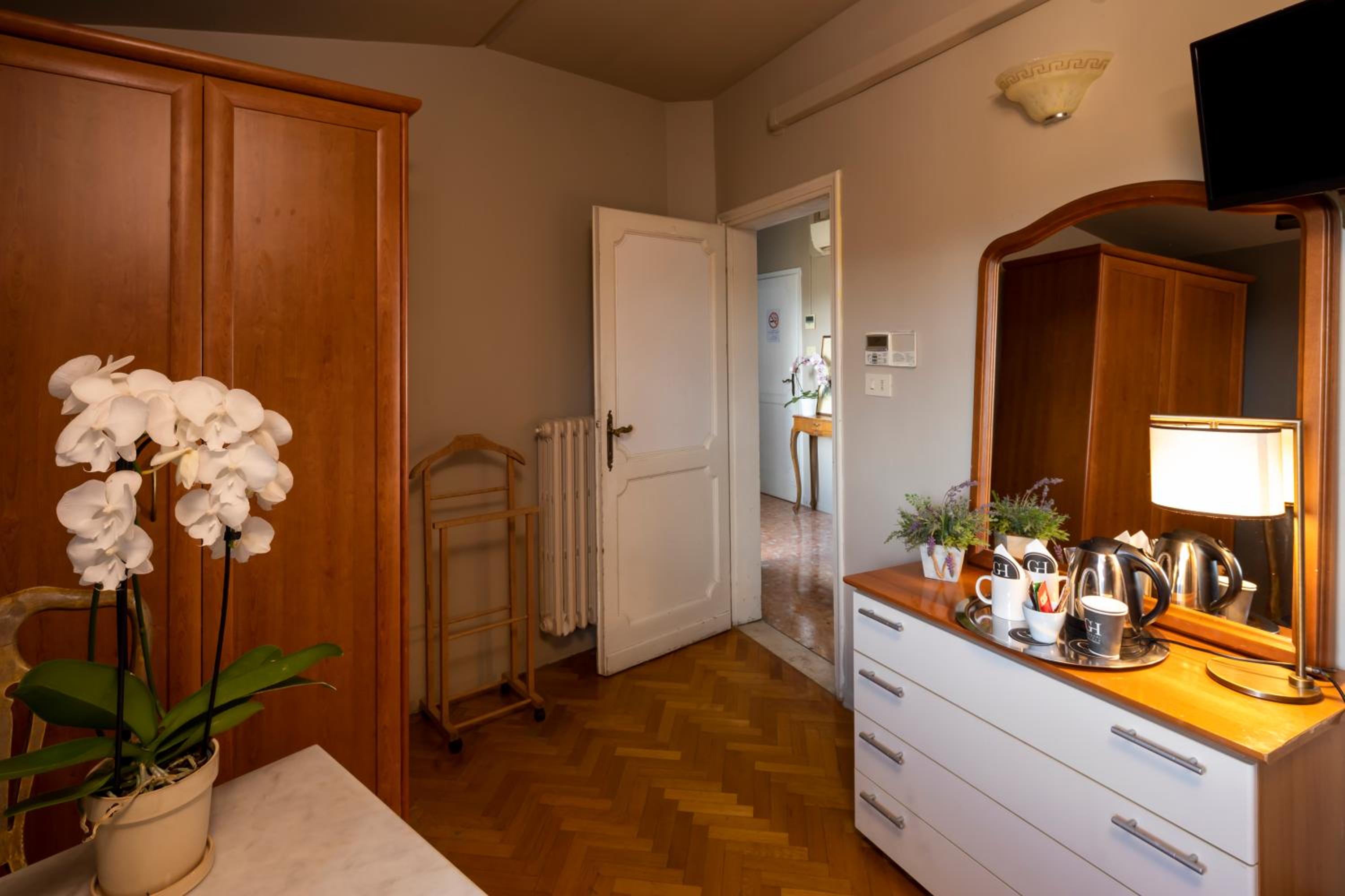 Double Room With Balcony photo 3