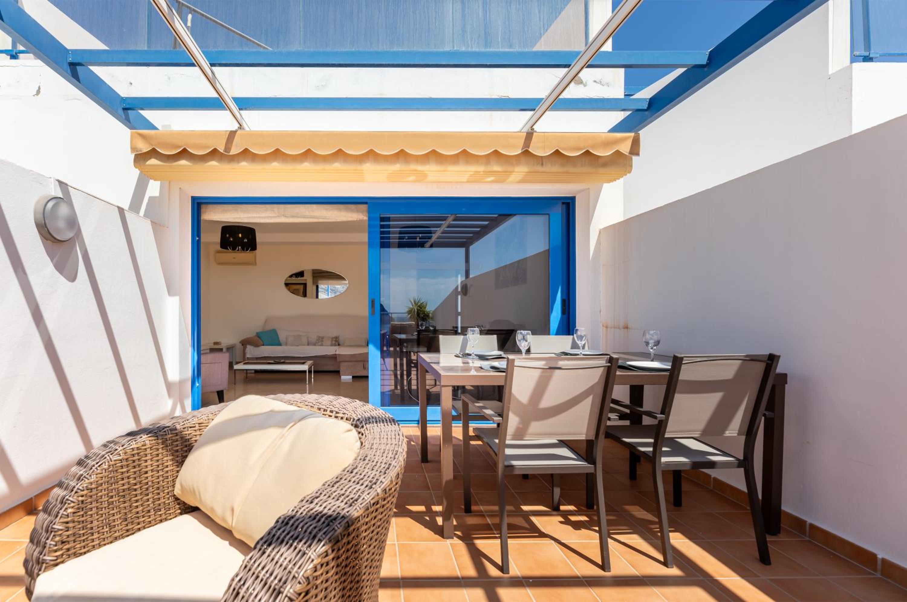 Three-Bedroom Apartment with Ocean View photo 2