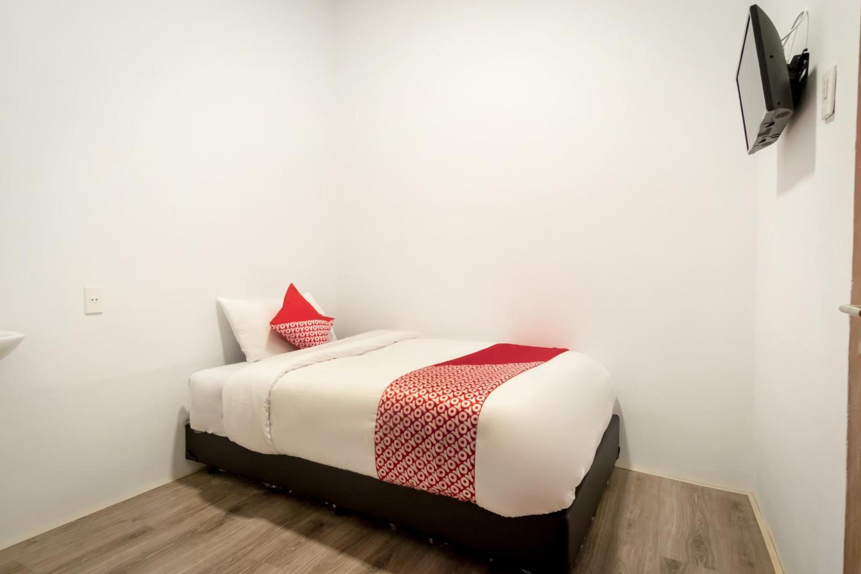 Deluxe Single Room