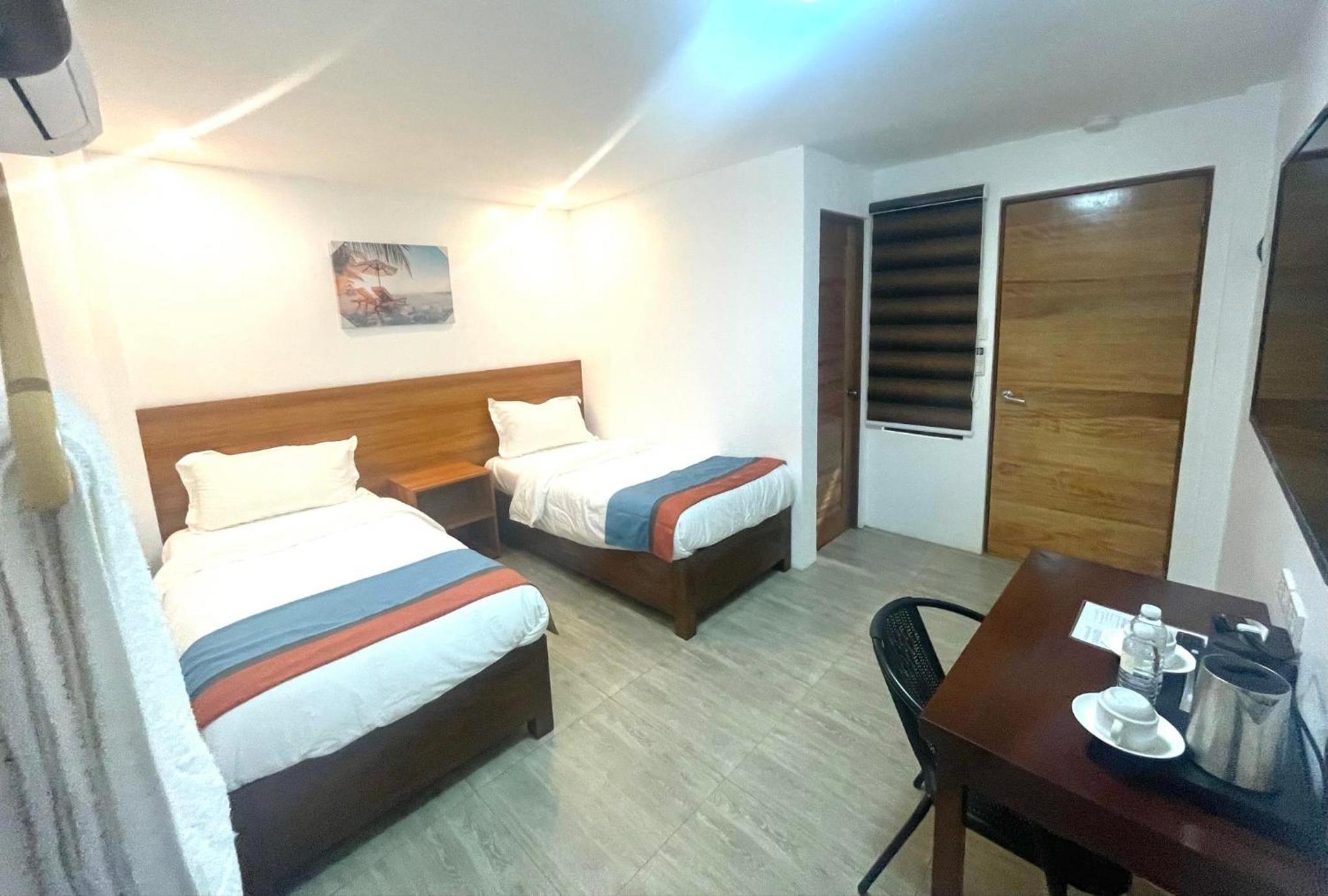 Deluxe Twin Room photo 2