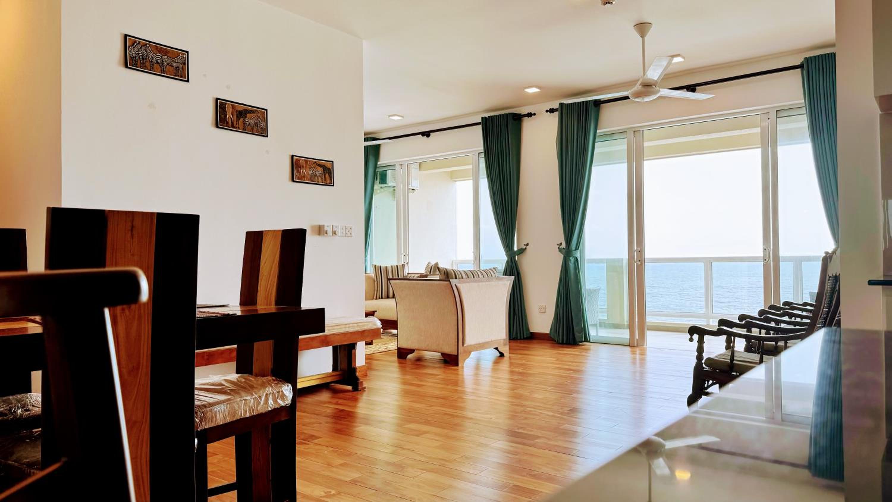 Three-Bedroom Apartment with Sea View photo 1