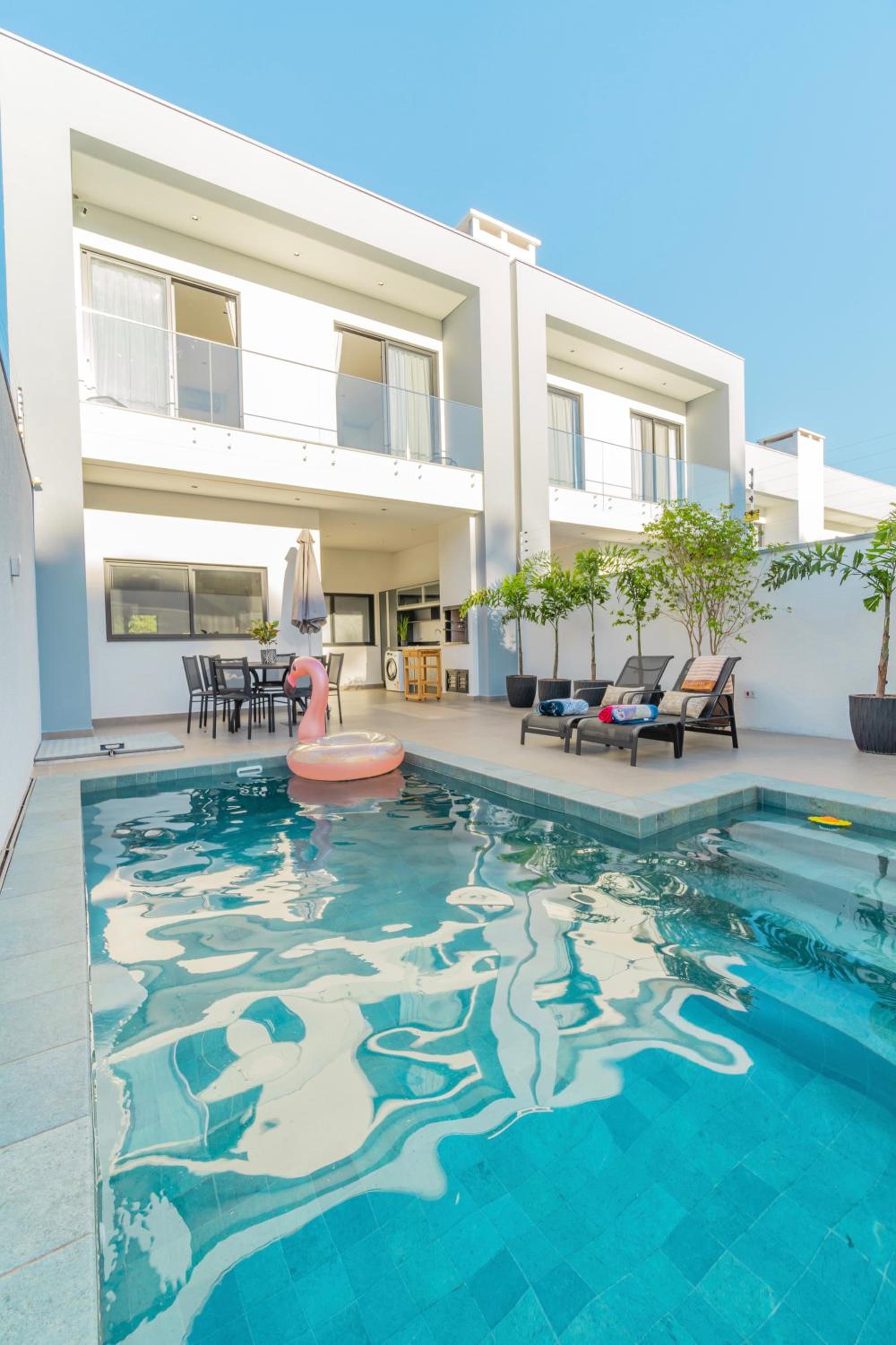 Three-Bedroom Villa photo 2