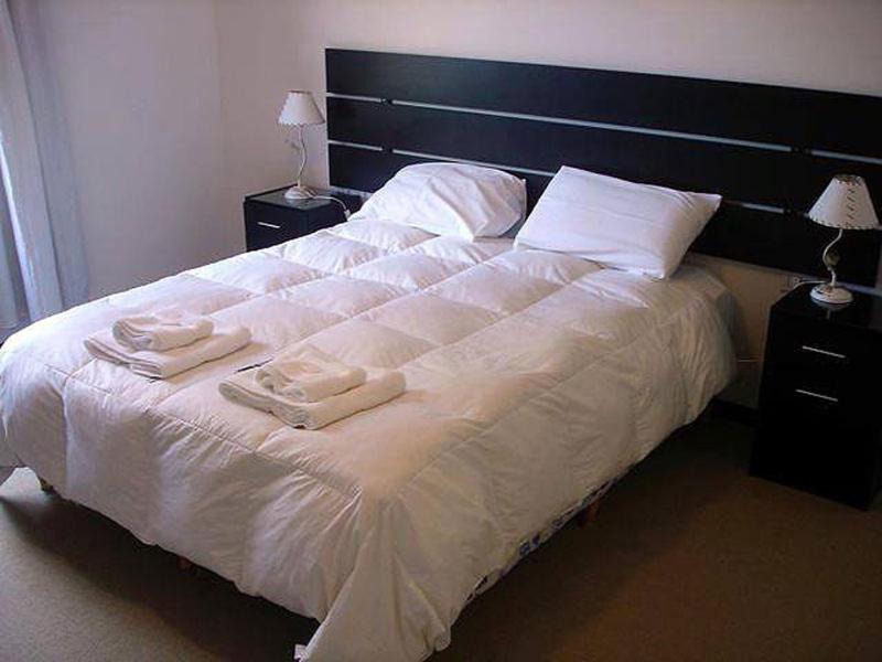 Single Room with Private Bathroom photo 1