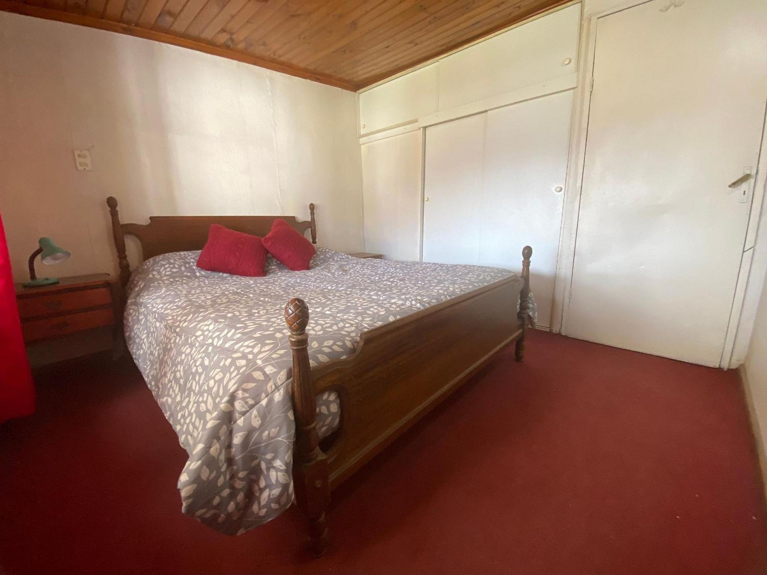 Three-Bedroom House photo 1
