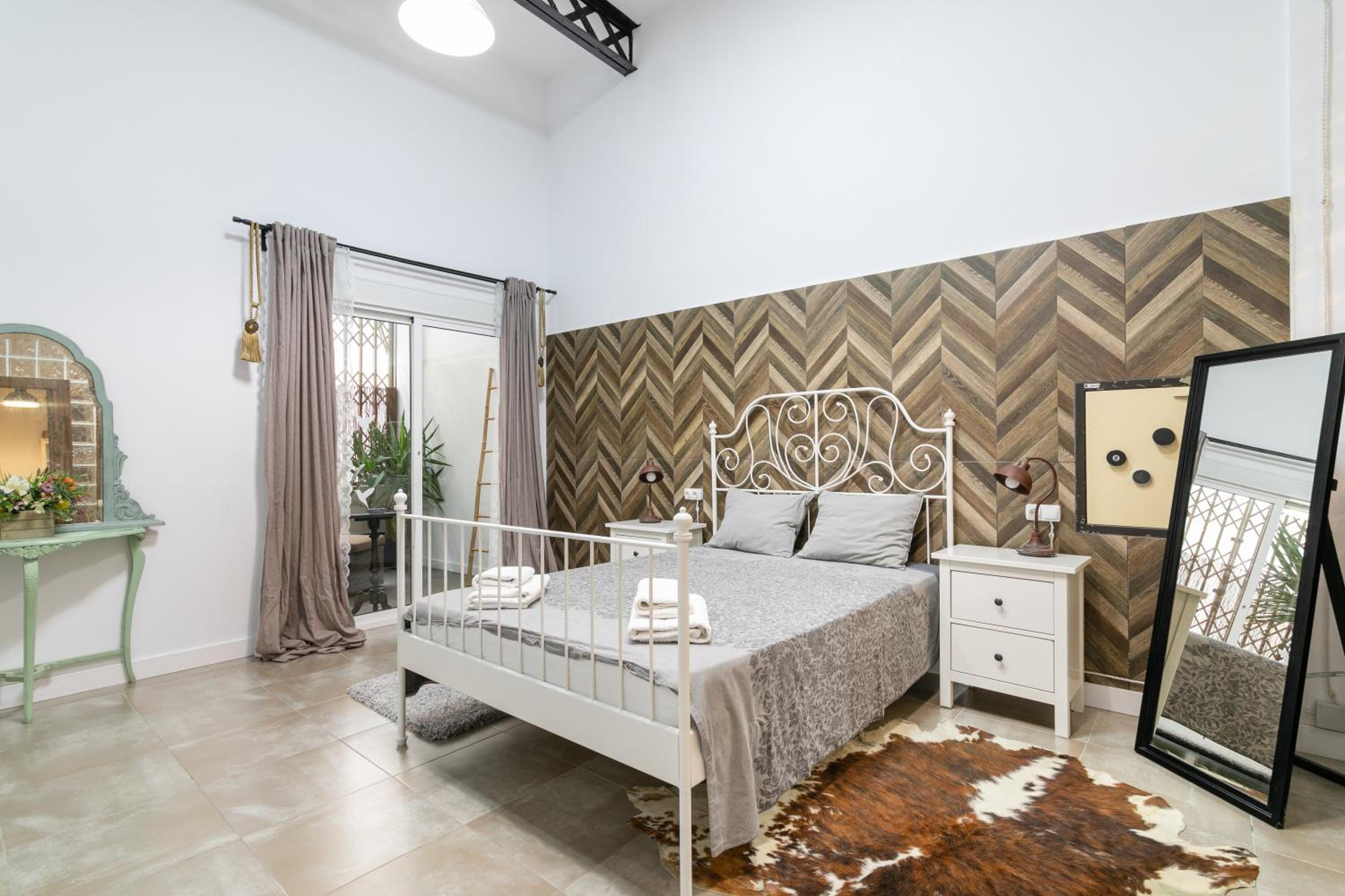 Apartamento de un dormitorio superior con balcón