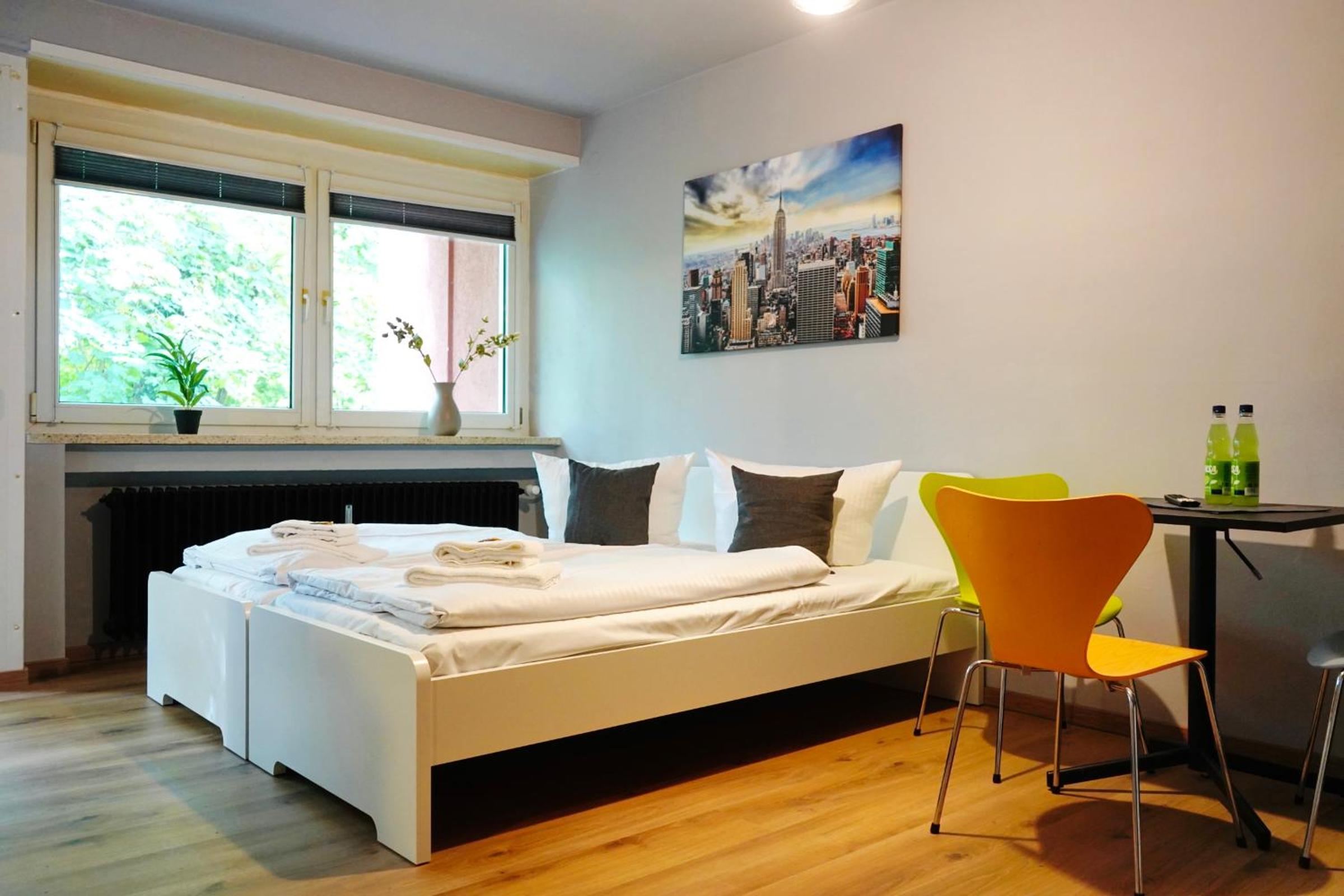 One-Bedroom Apartment photo 1