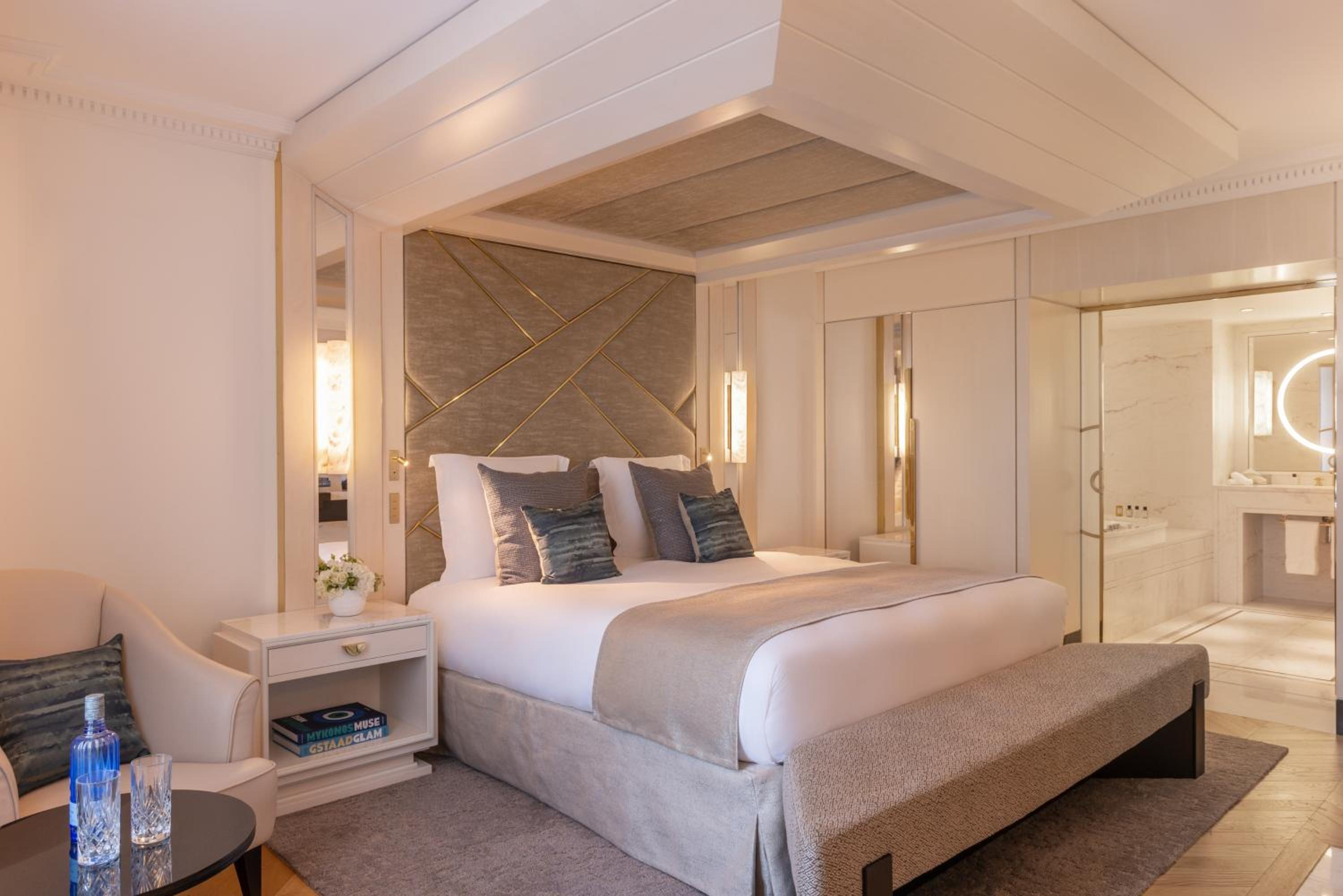 Signature Suite