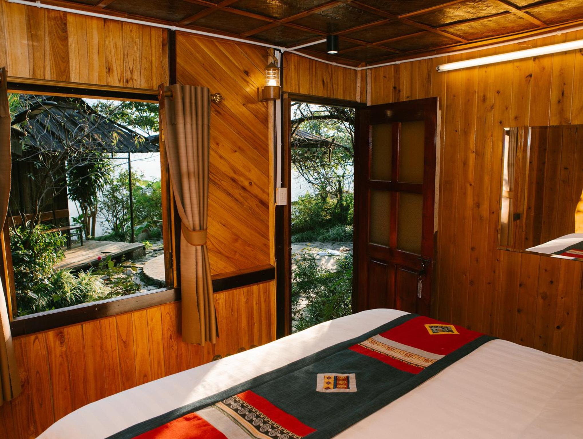 Deluxe Bungalow with Garden View - Photo 14
