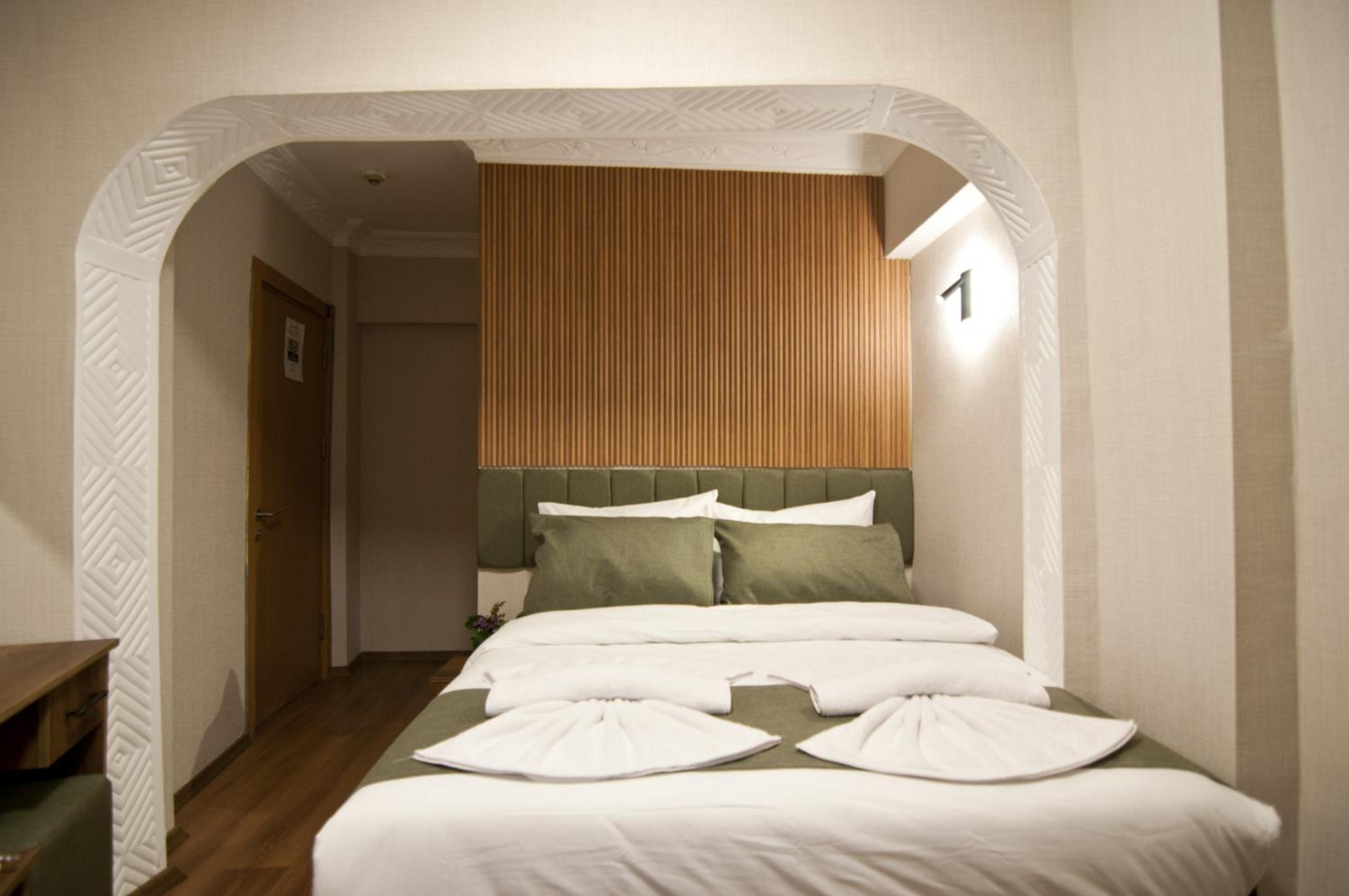 Economy Double Room photo 1