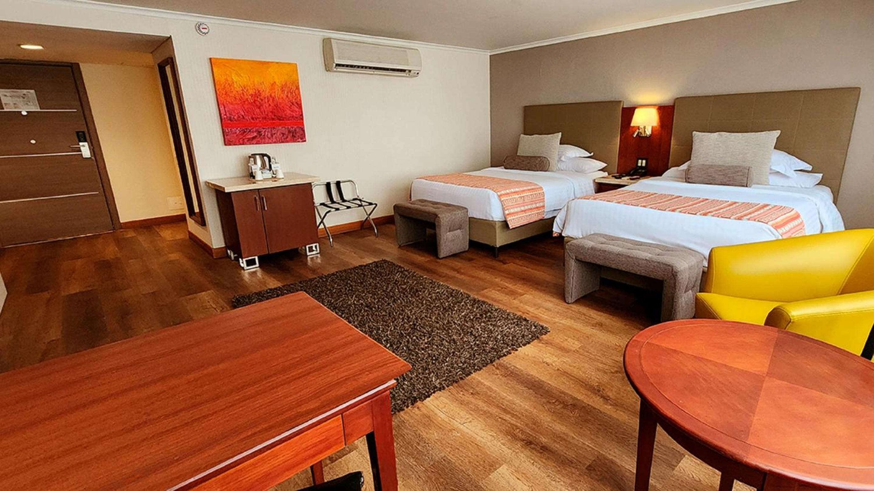 Double Room with Two Double Beds - Accessible/Non-Smoking photo 2