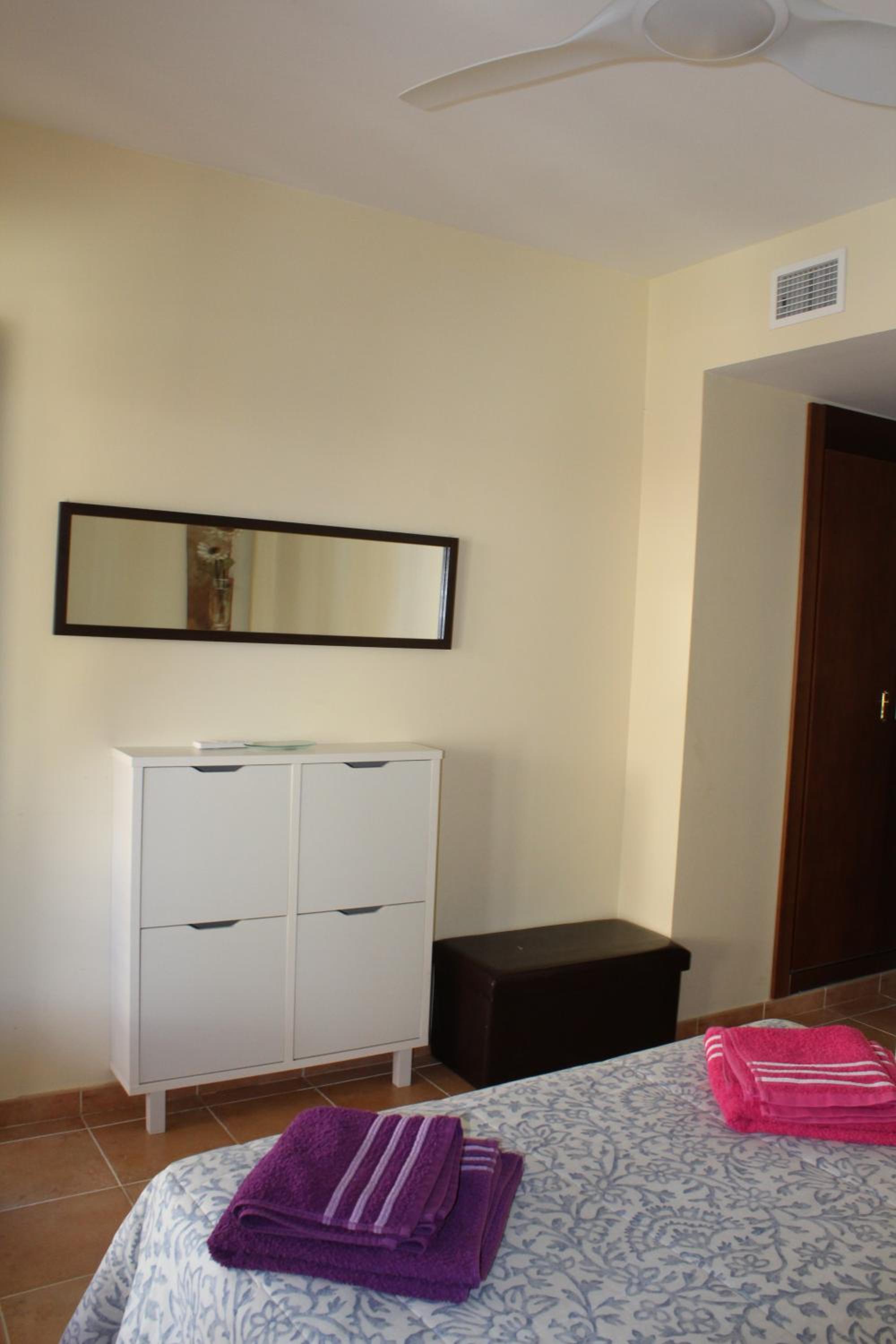 Apartamento de dos habitaciones con balcón y terraza