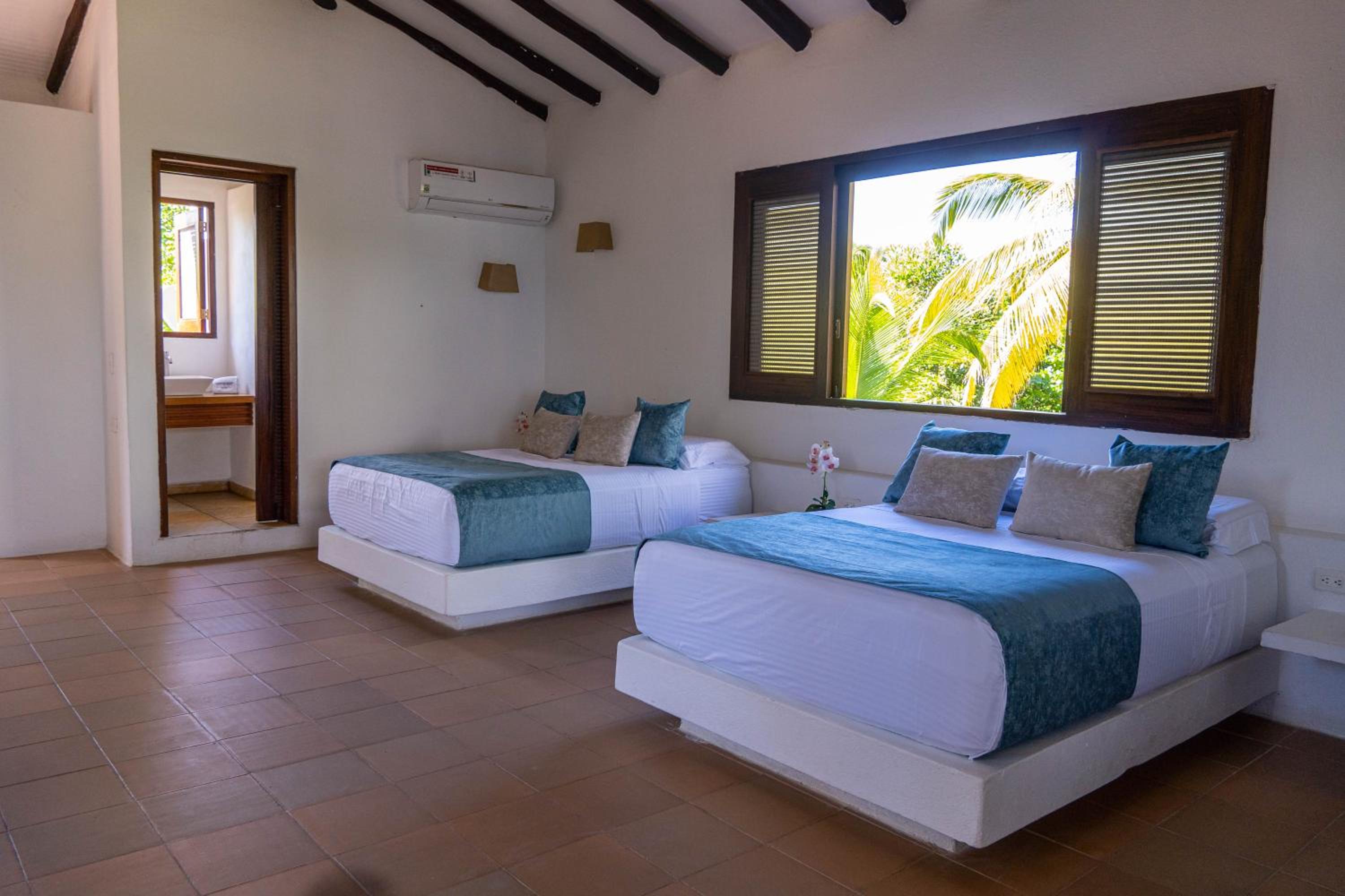 Deluxe Suite with Spa Bath