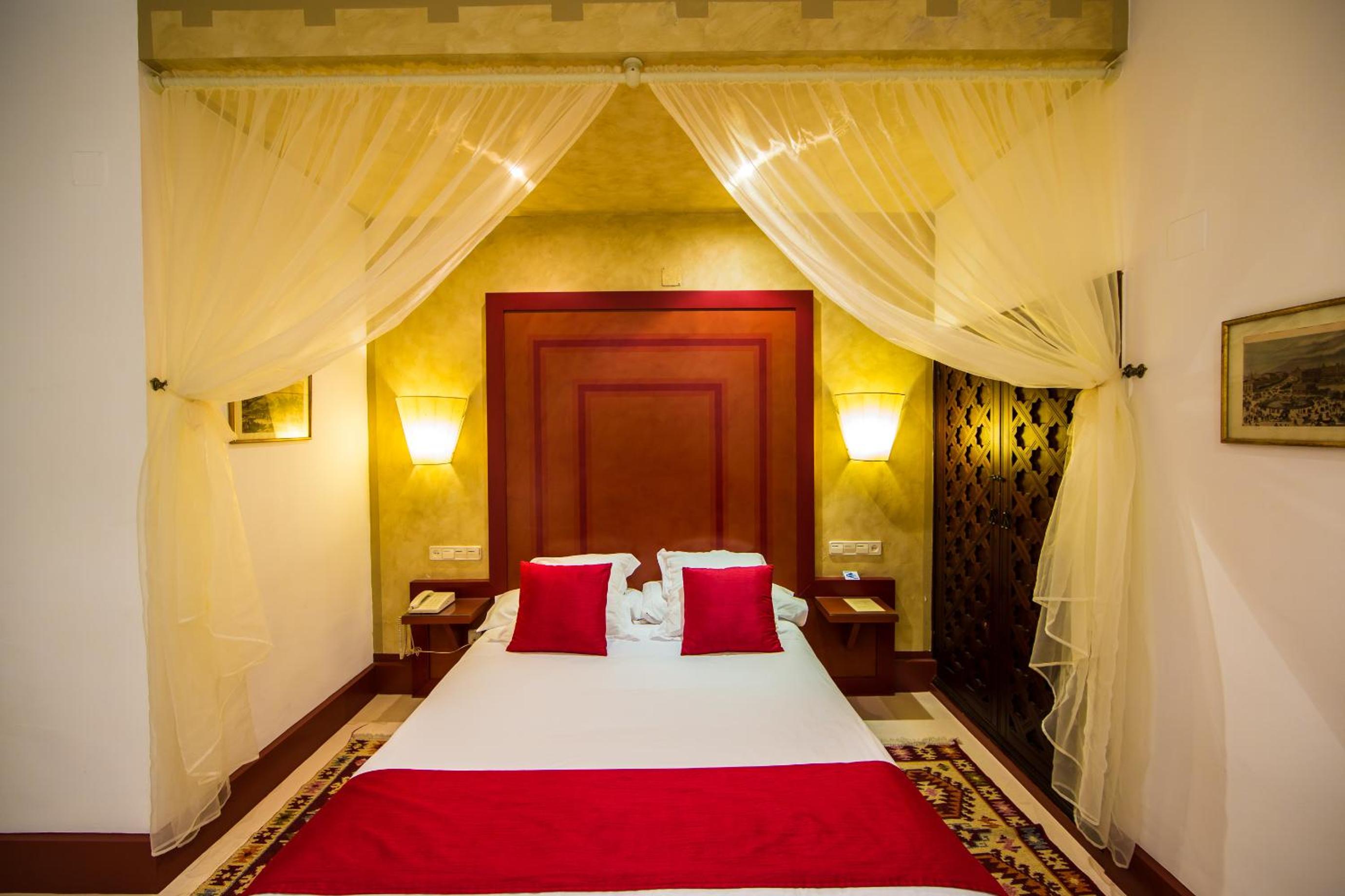 Double Room - Photo 3