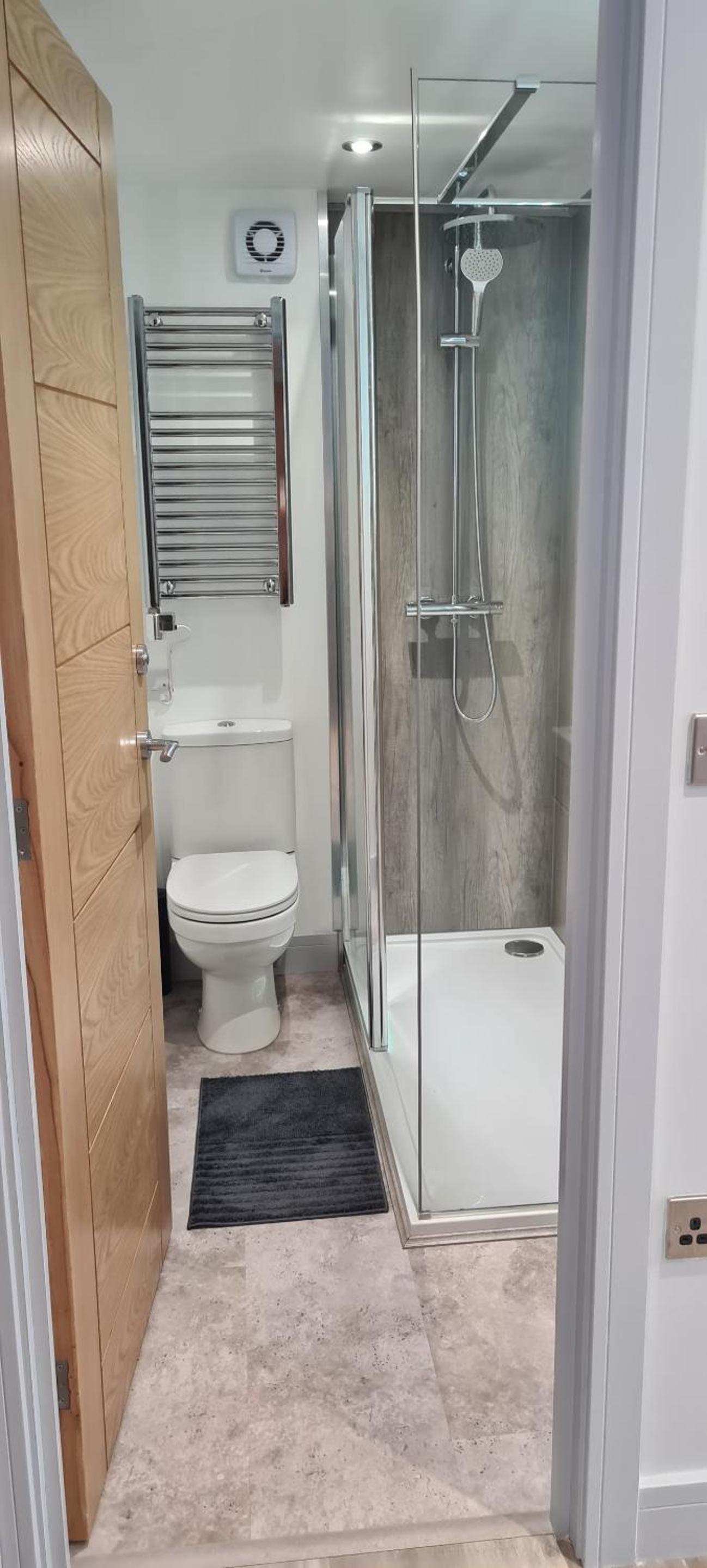 Double Room with Shared Bathroom photo 2