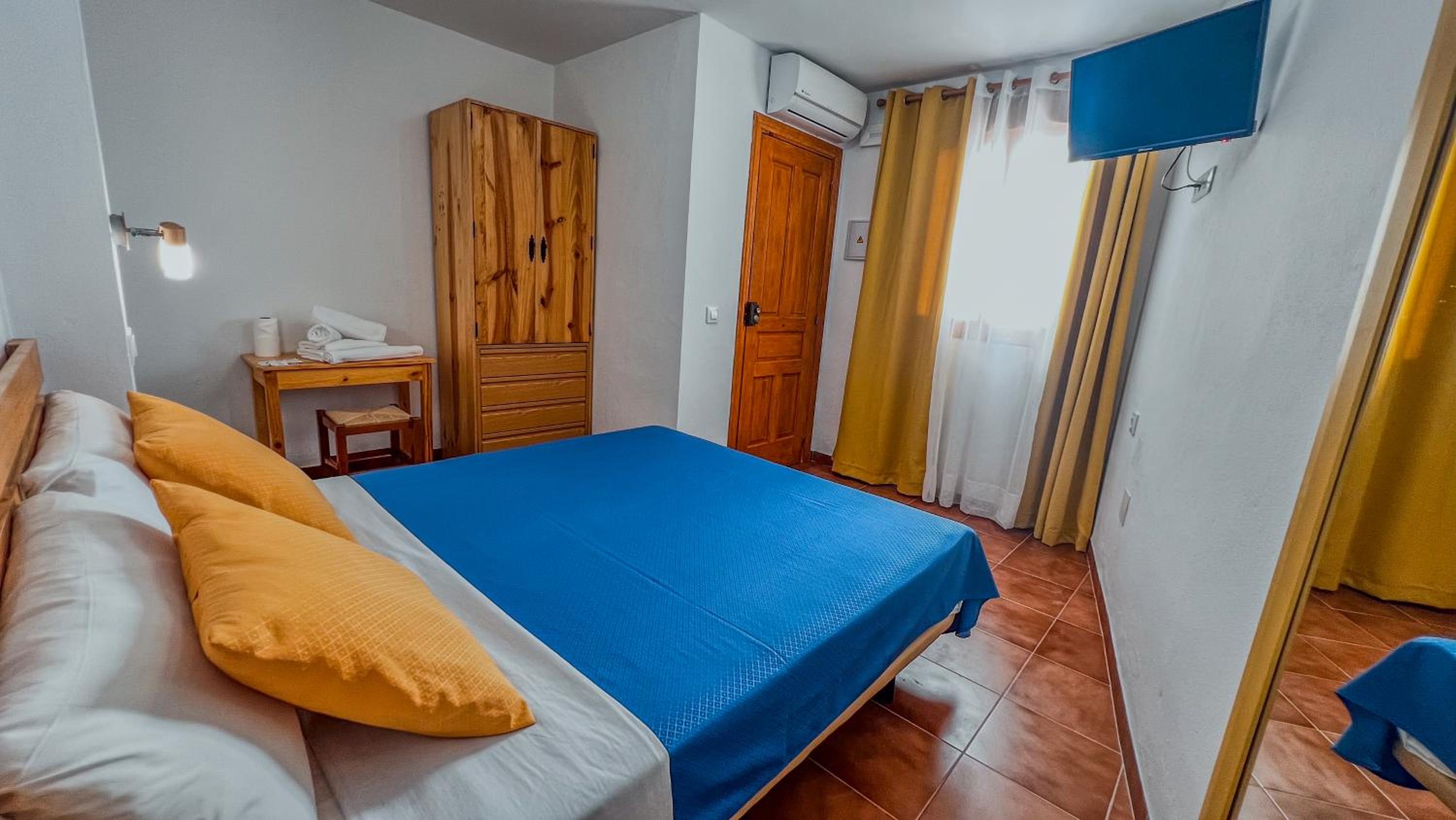 Habitación doble con baño compartido