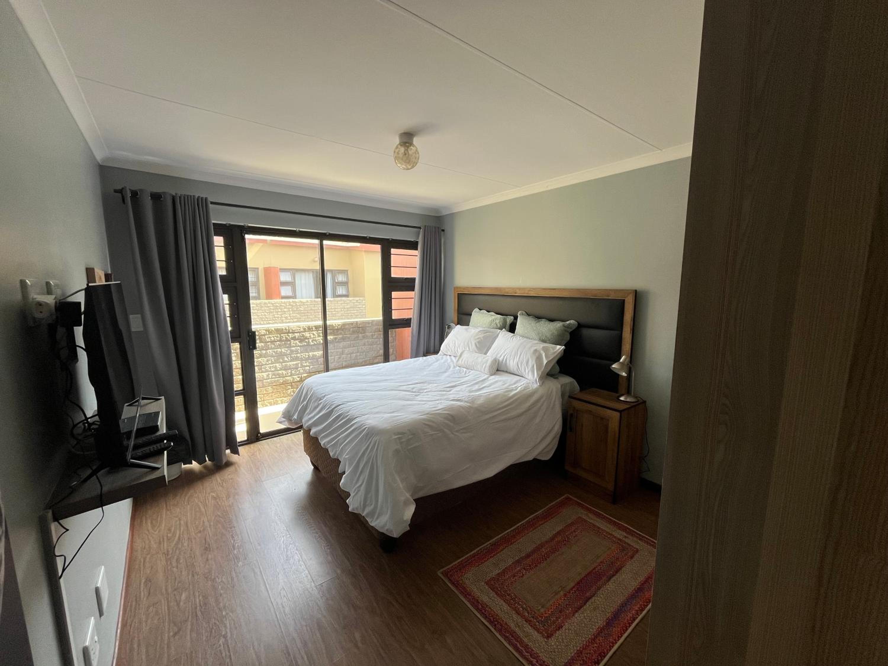 Double Room With Private Bathroom photo 1