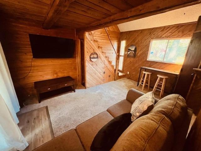 Two-Bedroom House photo 2